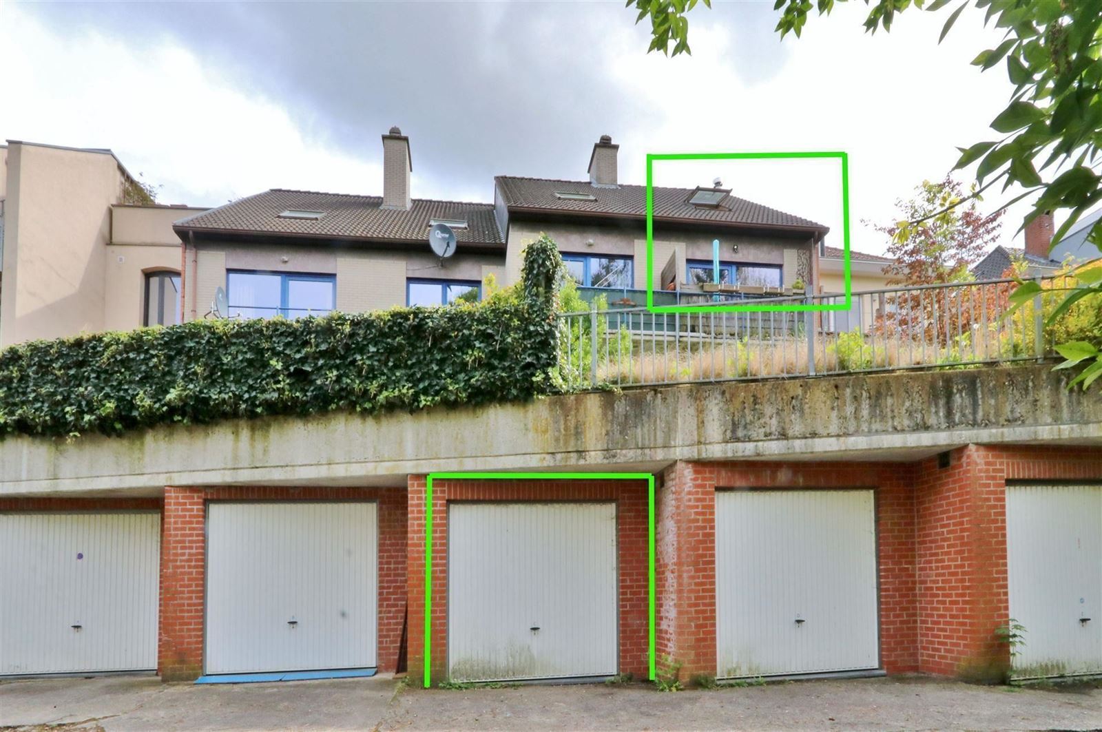 FOTO’S 15 : Duplex te 1640 SINT-GENESIUS-RODE (België) - Prijs &euro;&nbsp;1.350