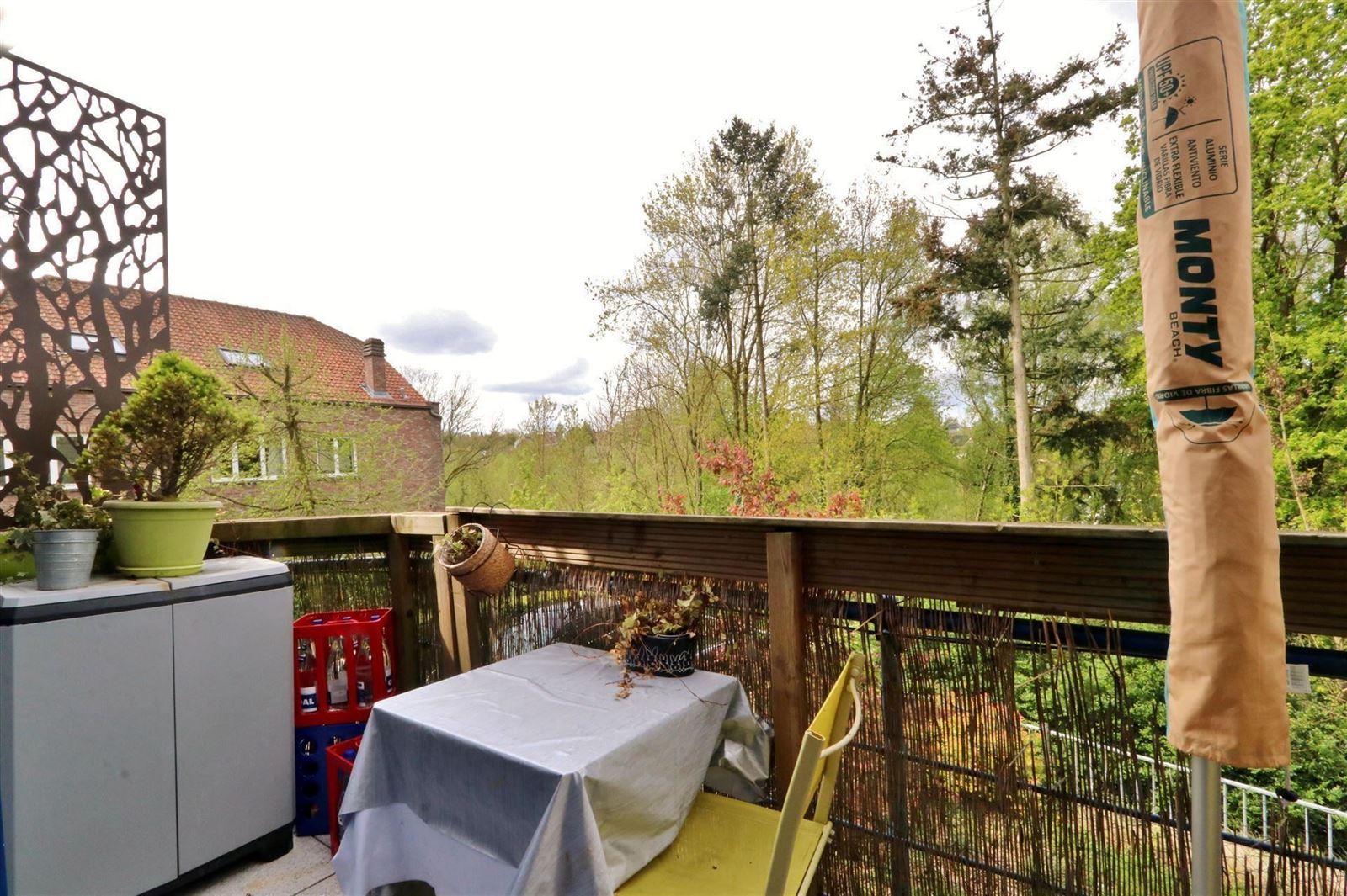 FOTO’S 14 : Duplex te 1640 SINT-GENESIUS-RODE (België) - Prijs &euro;&nbsp;1.350