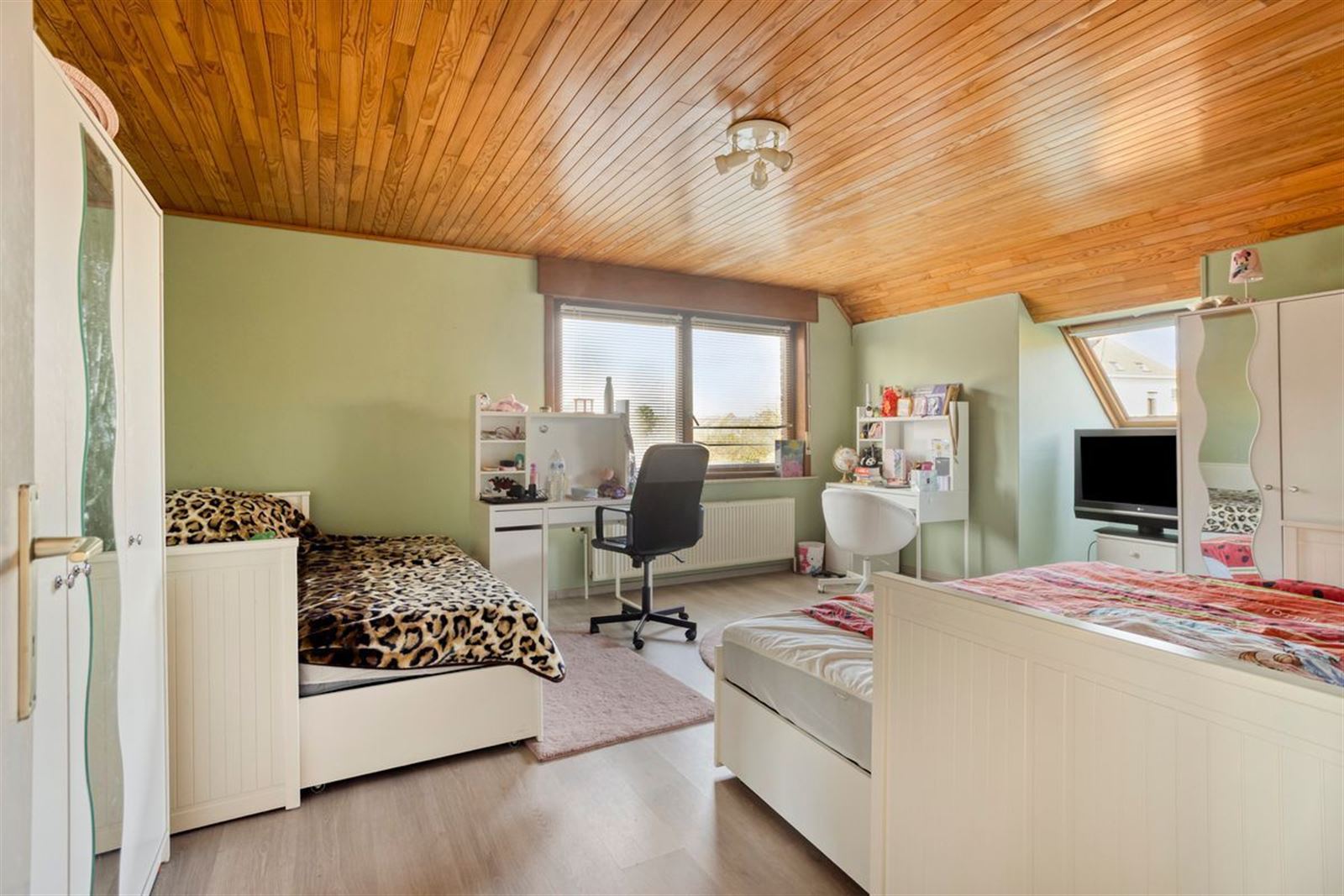 FOTO’S 14 : Woning te 1600 SINT-PIETERS-LEEUW (België) - Prijs &euro;&nbsp;469.000