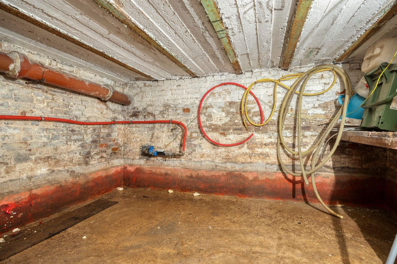 FOTO’S 14 : Rijwoning te 9500 GERAARDSBERGEN (België) - Prijs &euro;&nbsp;99.000