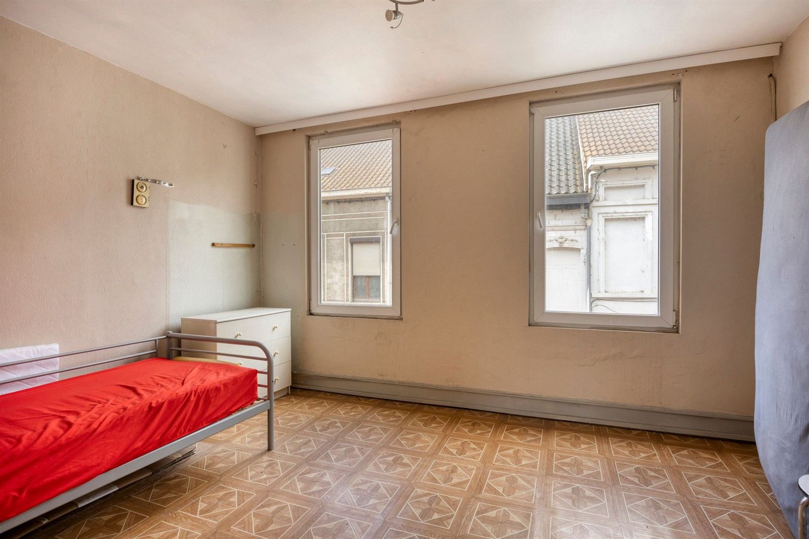 FOTO’S 10 : Rijwoning te 9500 GERAARDSBERGEN (België) - Prijs &euro;&nbsp;99.000