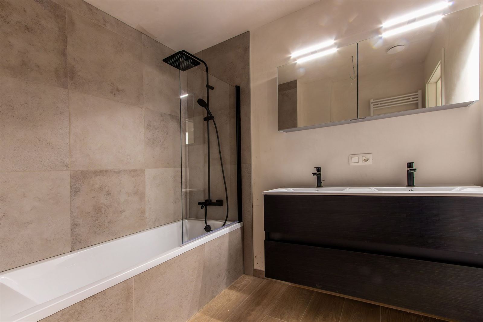 FOTO’S 8 : Appartement te 1650 BEERSEL (België) - Prijs &euro;&nbsp;385.000