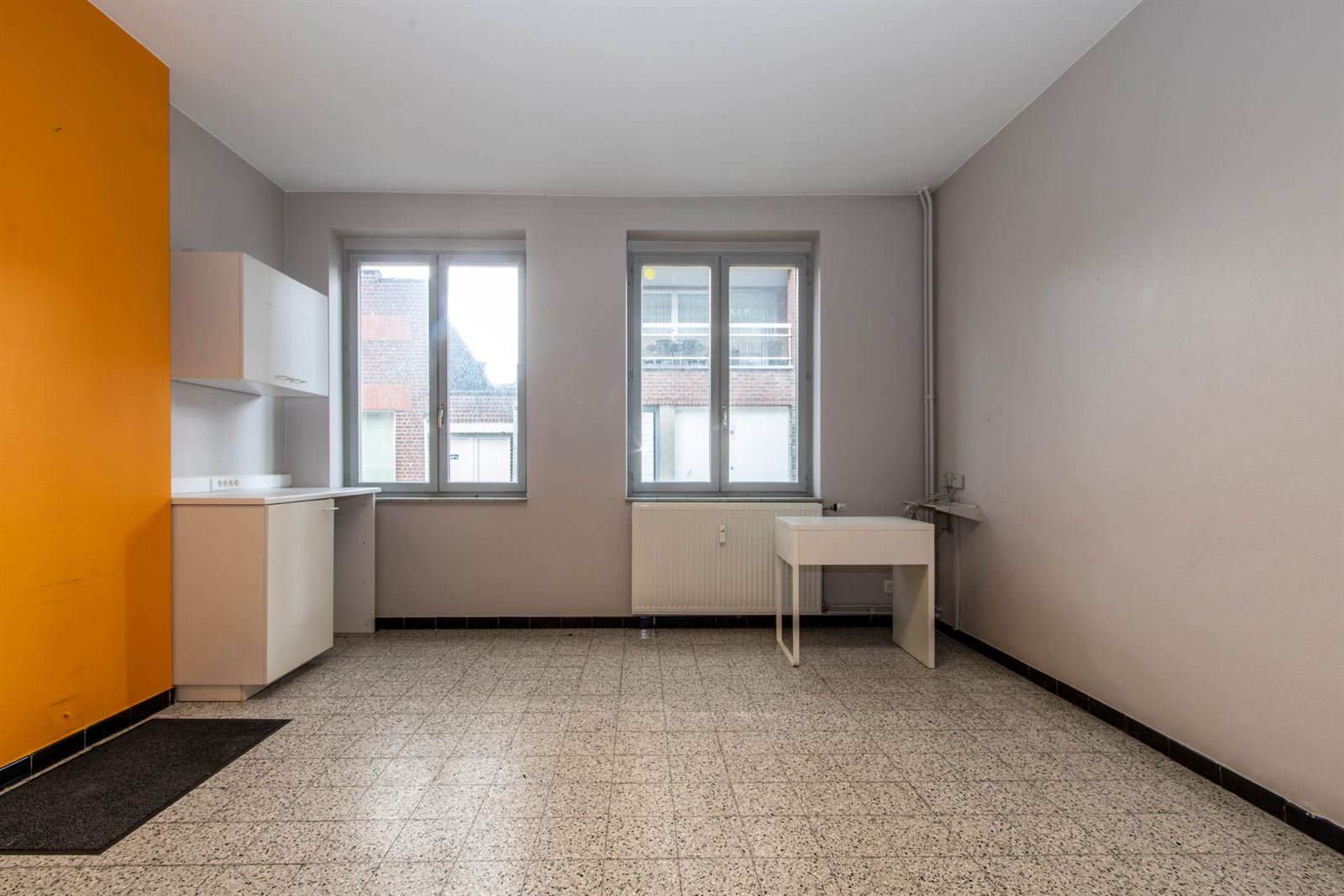 FOTO’S 9 : Kantoorruimte te 1653 DWORP (België) - Prijs &euro;&nbsp;850