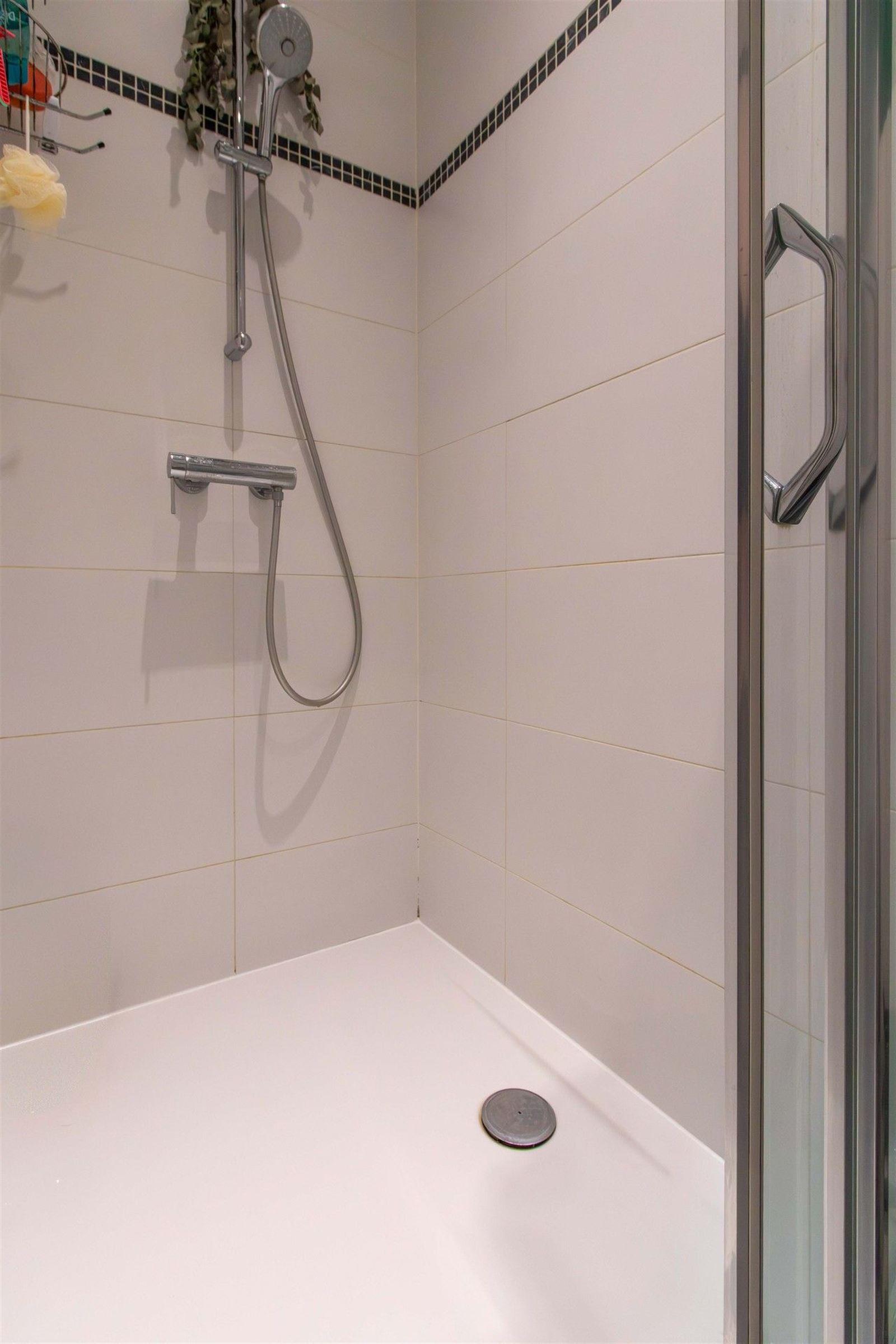 FOTO’S 12 : Appartement te 1600 SINT-PIETERS-LEEUW (België) - Prijs &euro;&nbsp;1.100