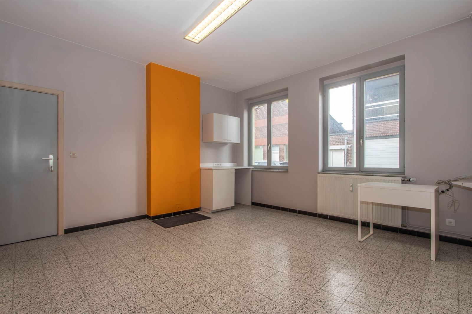 FOTO’S 10 : Kantoorruimte te 1653 DWORP (België) - Prijs &euro;&nbsp;850