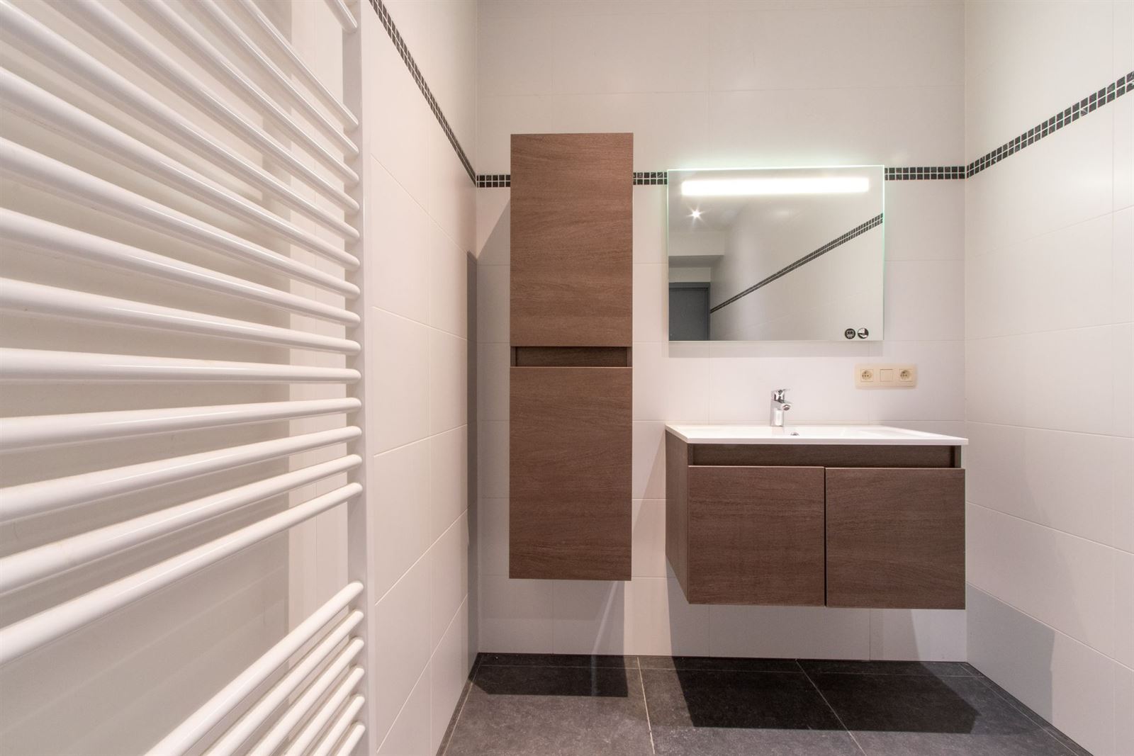 FOTO’S 10 : Appartement te 1600 SINT-PIETERS-LEEUW (België) - Prijs &euro;&nbsp;1.100