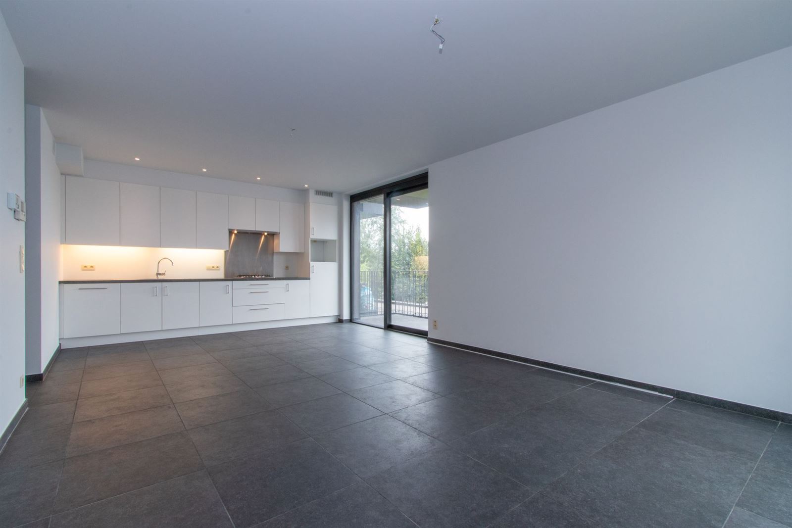 FOTO’S 2 : Appartement te 1600 SINT-PIETERS-LEEUW (België) - Prijs &euro;&nbsp;1.100
