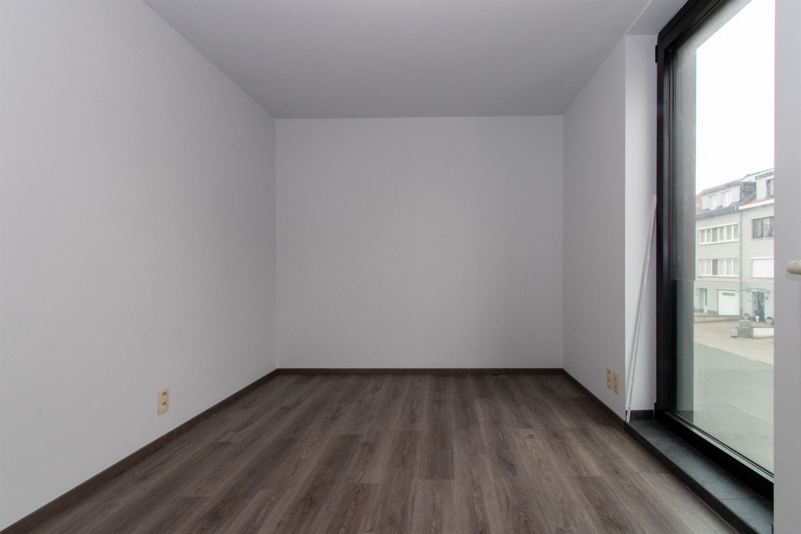 FOTO’S 8 : Appartement te 1600 SINT-PIETERS-LEEUW (België) - Prijs &euro;&nbsp;1.100