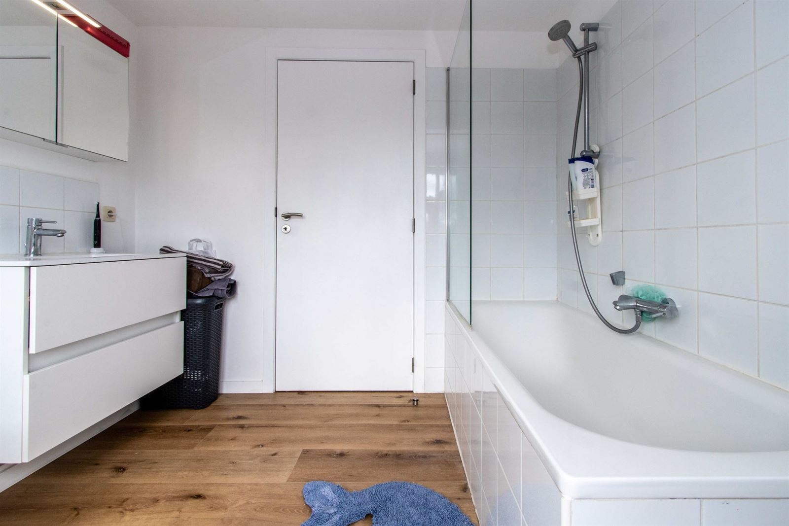 FOTO’S 11 : Duplex te 1180 UKKEL (België) - Prijs &euro;&nbsp;1.080