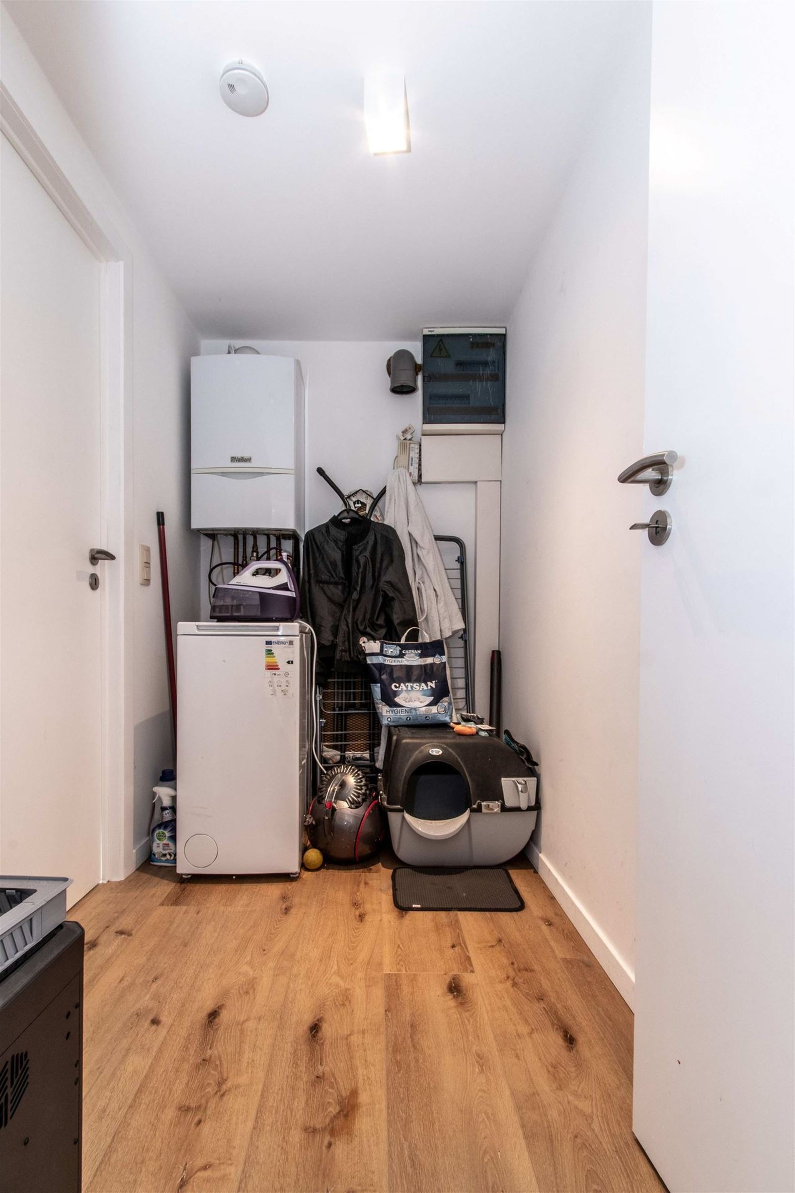 FOTO’S 8 : Duplex te 1180 UKKEL (België) - Prijs &euro;&nbsp;1.080