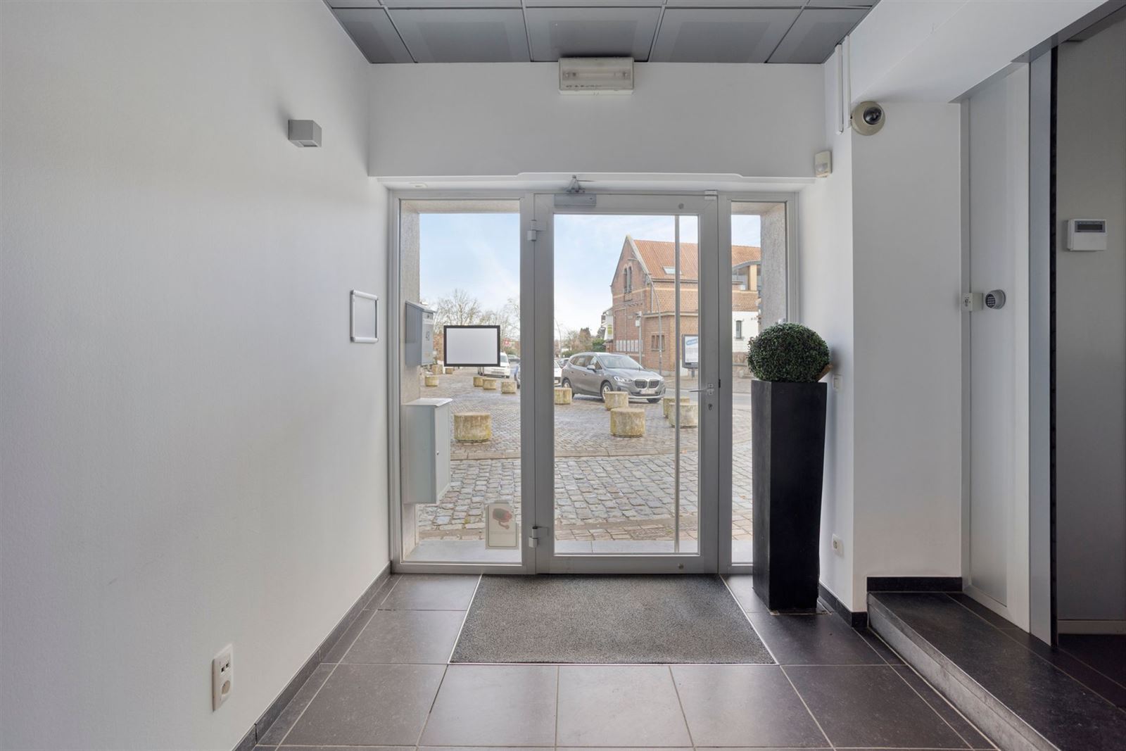 FOTO’S 4 : Kantoorruimte te 1600 SINT-PIETERS-LEEUW (België) - Prijs &euro;&nbsp;275.000