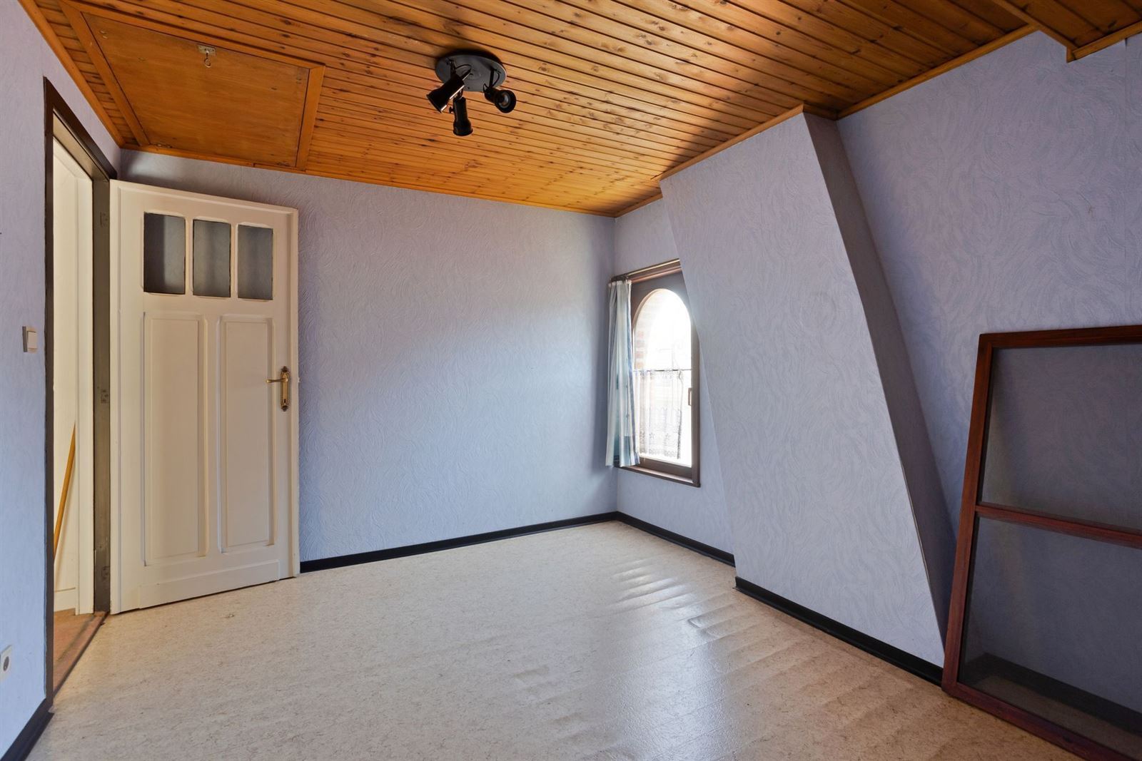 FOTO’S 26 : Gemengd gebouw te 1653 DWORP (België) - Prijs &euro;&nbsp;680.000