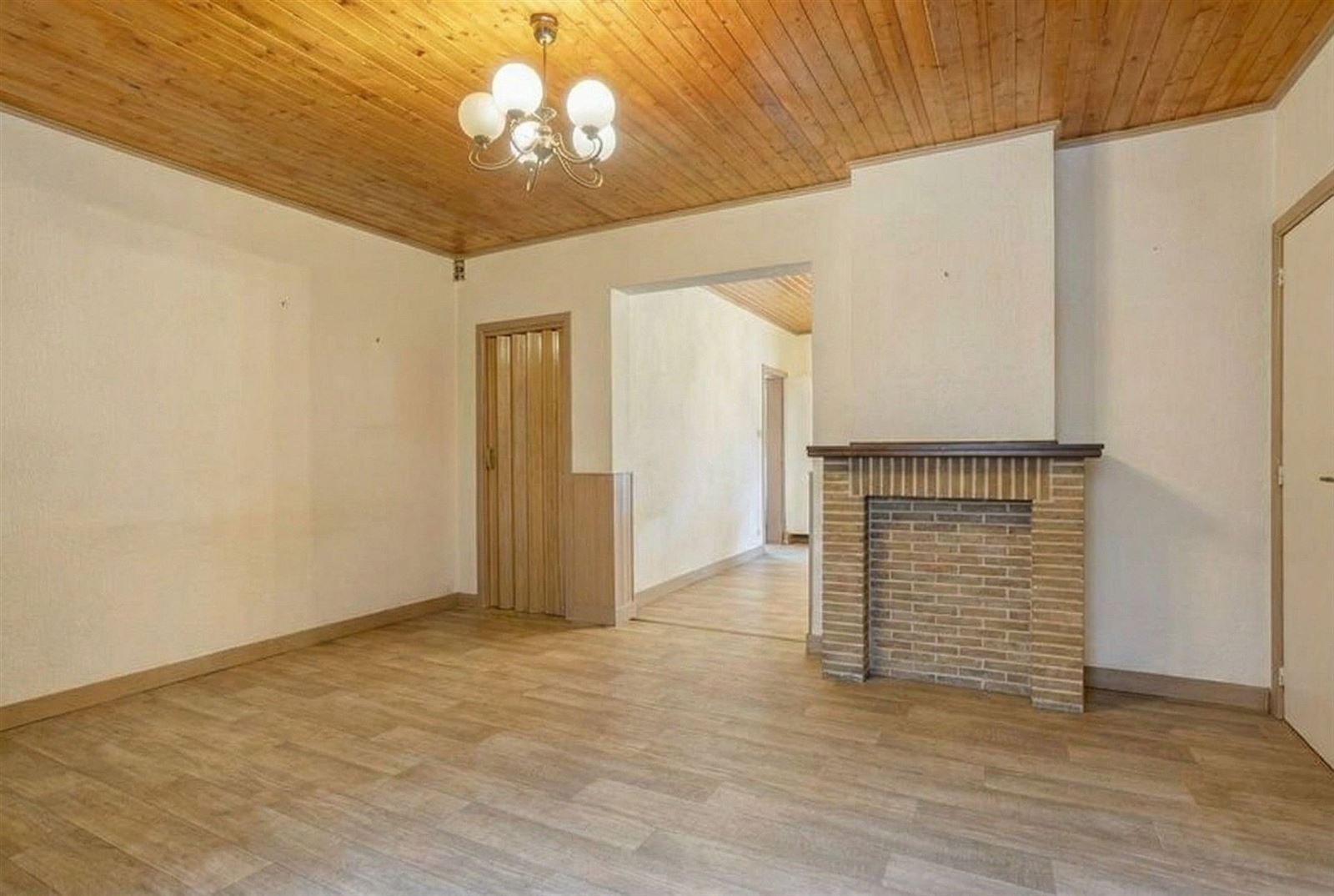 FOTO’S 5 : Woning te 1600 SINT-PIETERS-LEEUW (België) - Prijs &euro;&nbsp;320.000