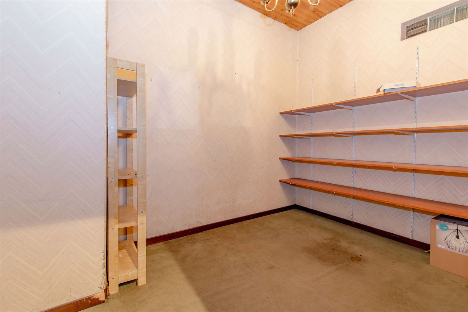 PHOTOS 8 : Immeuble commercial à 1502 LEMBEEK (Belgique) - Prix 850 &euro;