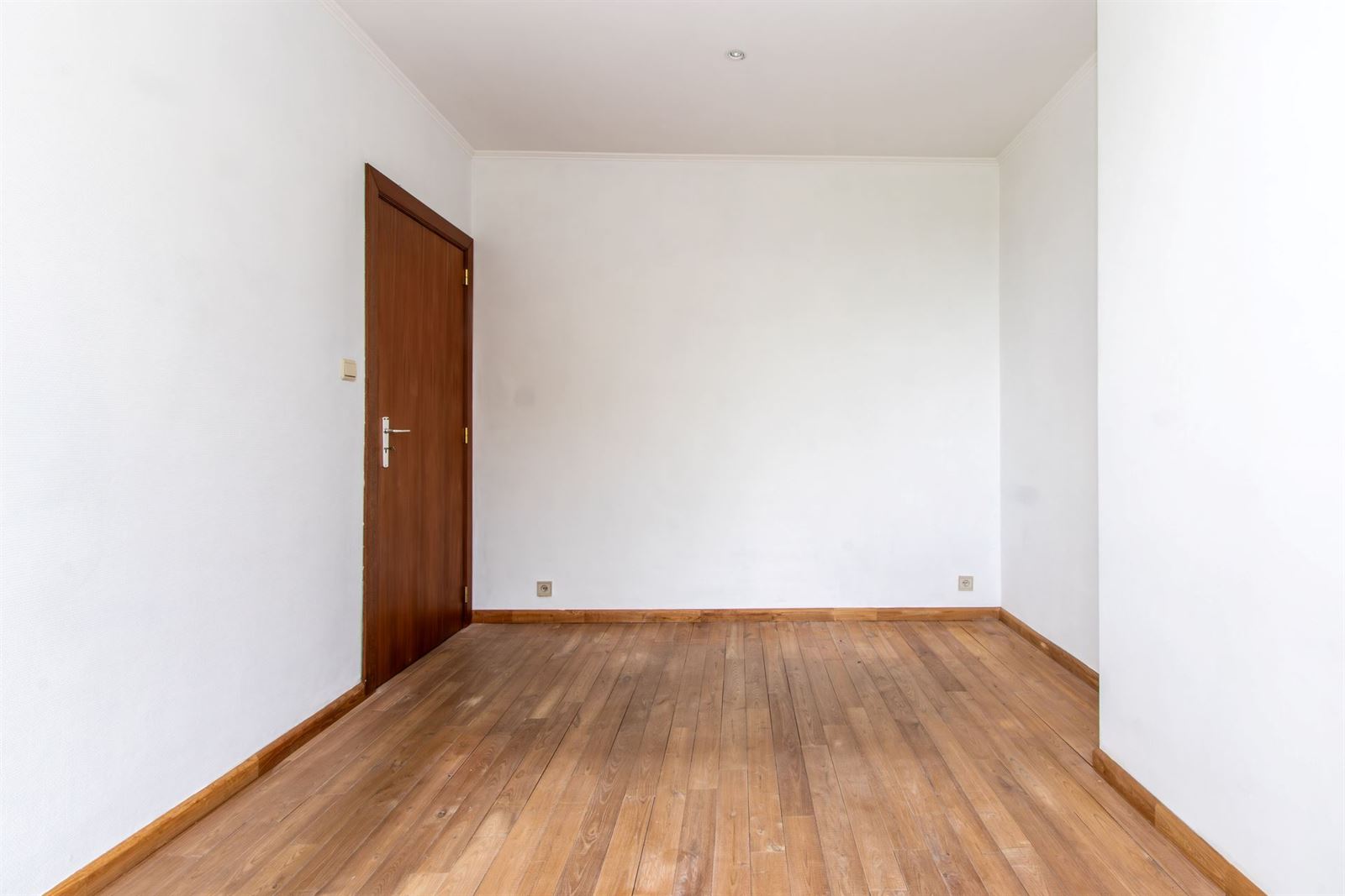 PHOTOS 8 : Maison à 1630 LINKEBEEK (Belgique) - Prix 1.700 &euro;