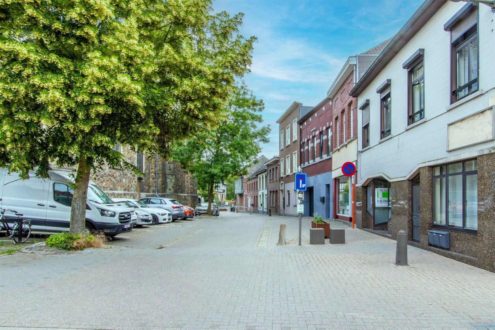 PHOTOS 2 : Immeuble commercial à 1502 LEMBEEK (Belgique) - Prix 850 &euro;
