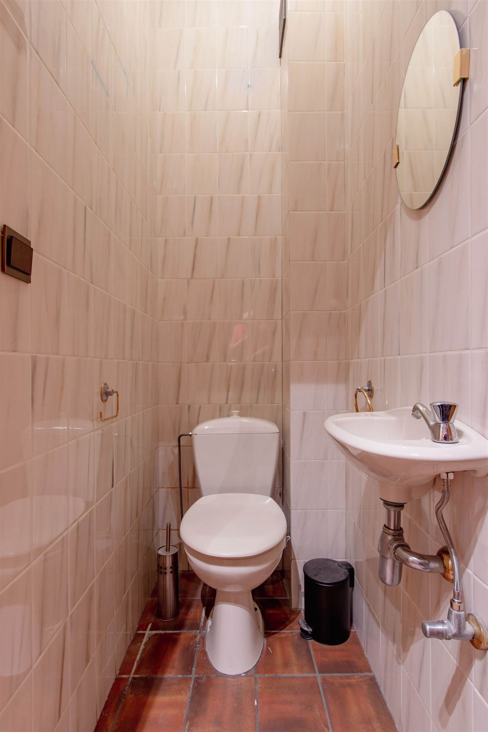 PHOTOS 10 : Immeuble commercial à 1502 LEMBEEK (Belgique) - Prix 850 &euro;