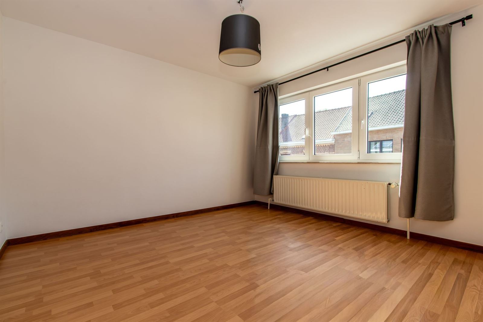 FOTO’S 12 :  te 1640 RHODE-SAINT-GENÈSE (België) - Prijs &euro;&nbsp;1.500