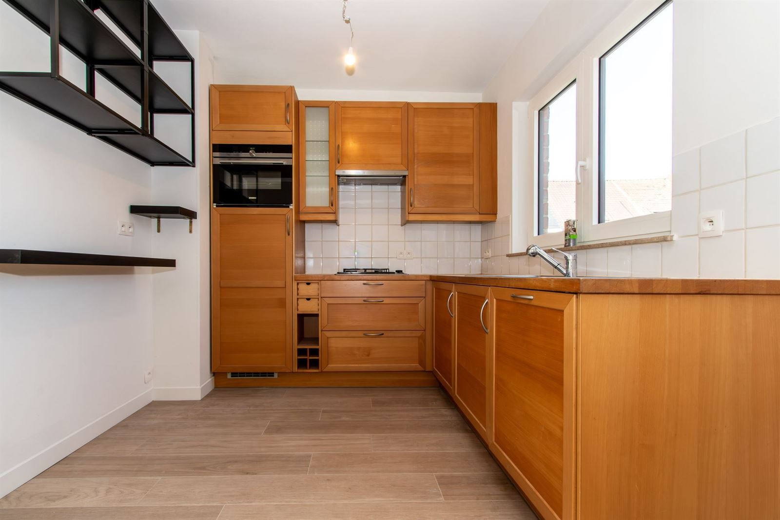 FOTO’S 7 :  te 1640 RHODE-SAINT-GENÈSE (België) - Prijs &euro;&nbsp;1.500