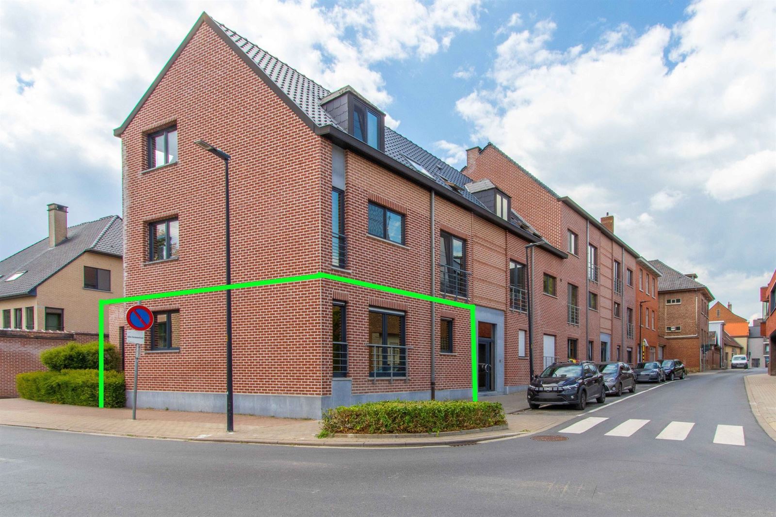 PHOTOS 1 : Appartement à 1600 SINT-PIETERS-LEEUW (Belgique) - Prix 1.300 &euro;
