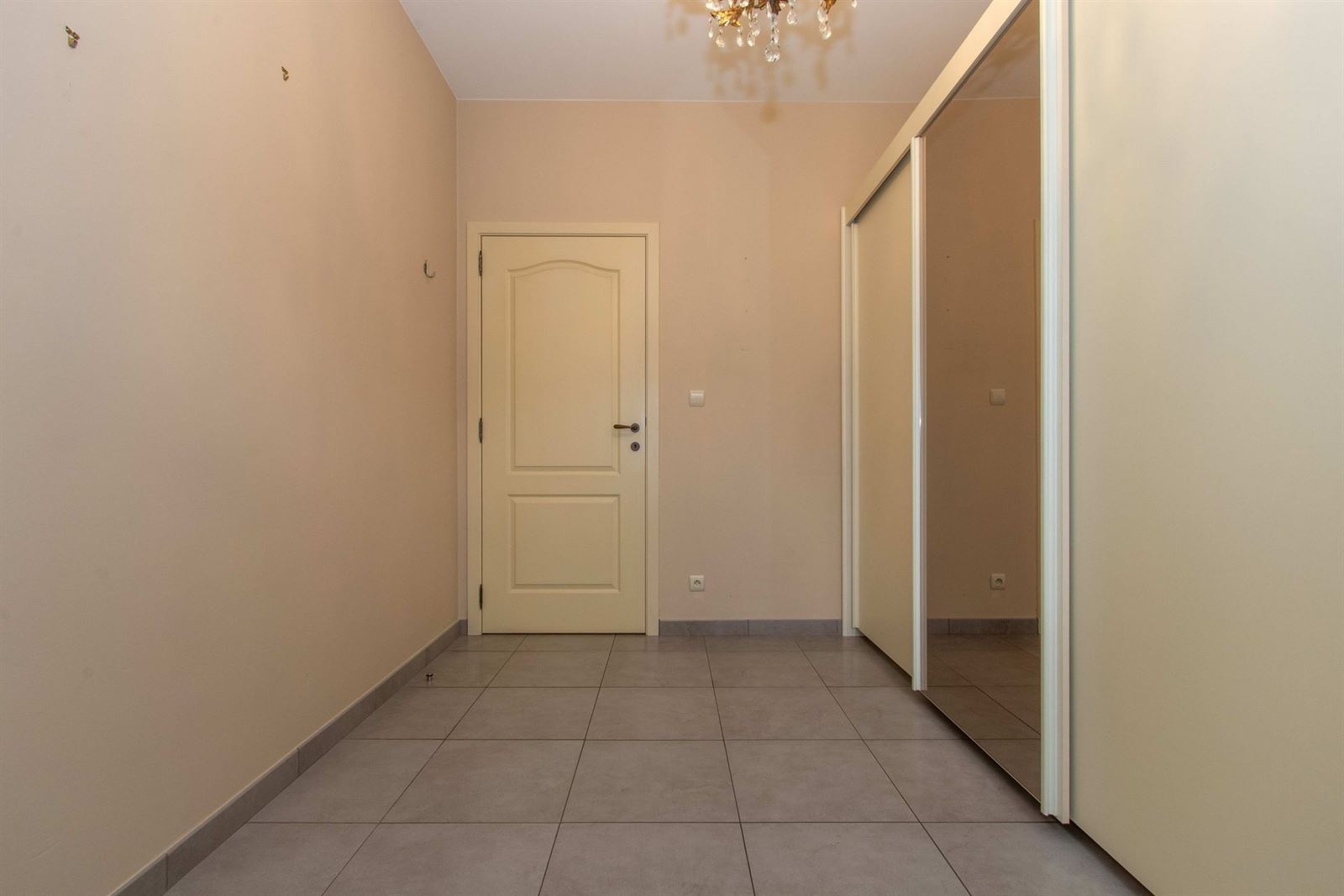 PHOTOS 15 : Appartement à 1600 SINT-PIETERS-LEEUW (Belgique) - Prix 1.300 &euro;