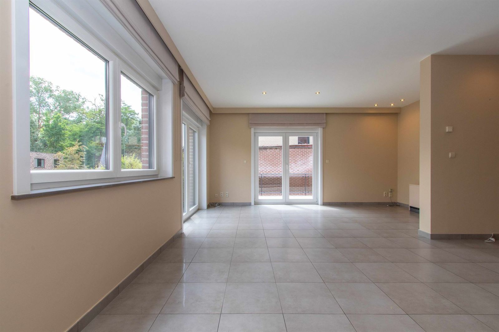 PHOTOS 10 : Appartement à 1600 SINT-PIETERS-LEEUW (Belgique) - Prix 1.300 &euro;