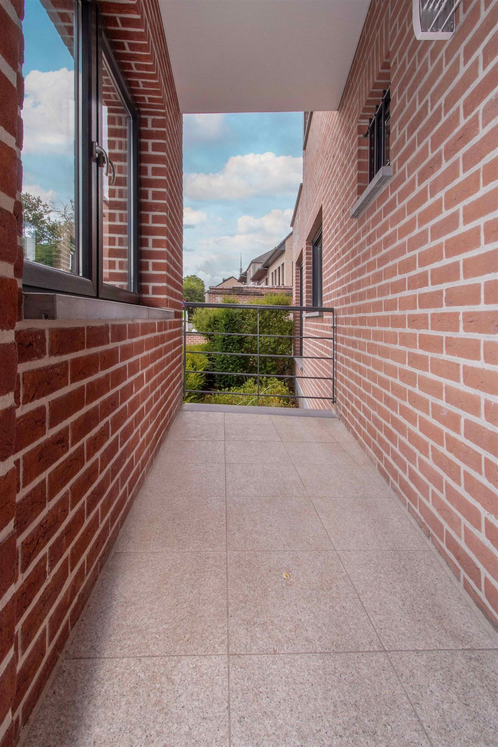 PHOTOS 19 : Appartement à 1600 SINT-PIETERS-LEEUW (Belgique) - Prix 1.300 &euro;