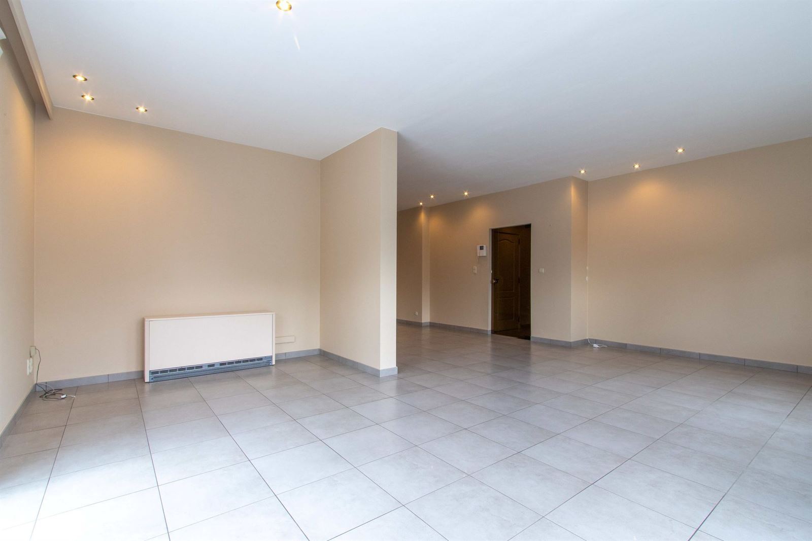 PHOTOS 9 : Appartement à 1600 SINT-PIETERS-LEEUW (Belgique) - Prix 1.300 &euro;