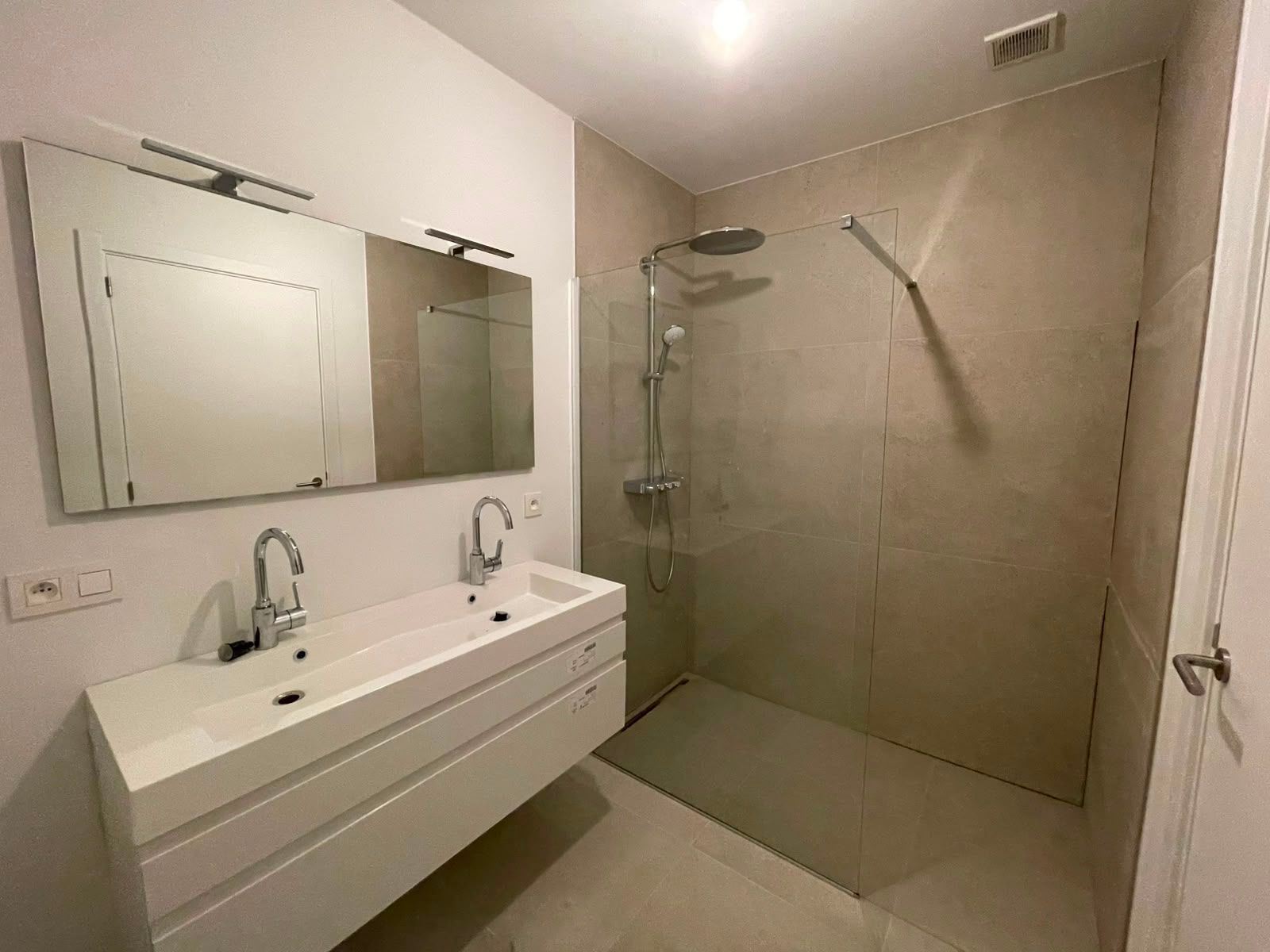 FOTO’S 6 : Appartement te 1750 SINT-MARTENS-LENNIK (België) - Prijs &euro;&nbsp;379.000