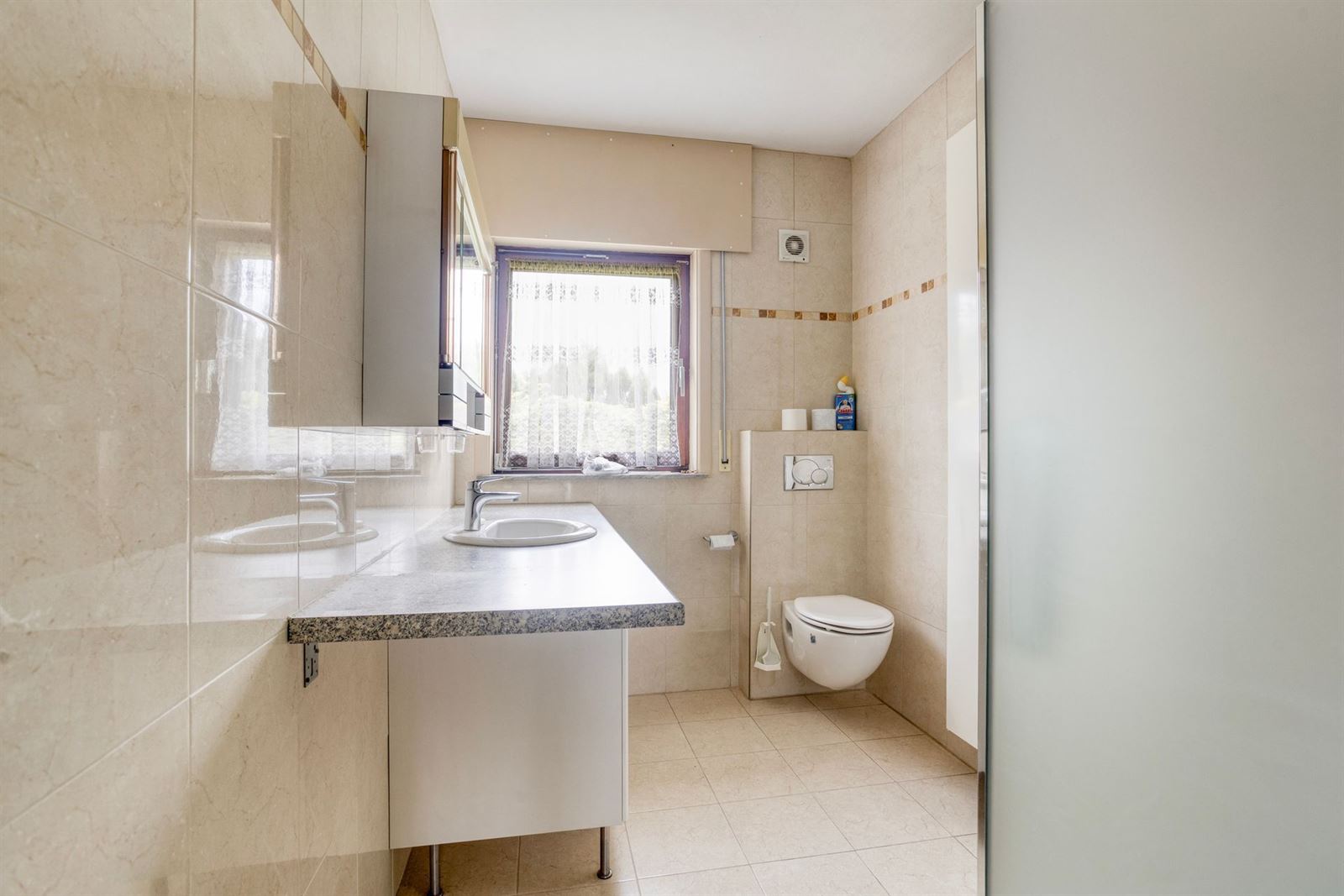 FOTO’S 16 : Villa te 1600 SINT-PIETERS-LEEUW (België) - Prijs &euro;&nbsp;498.000