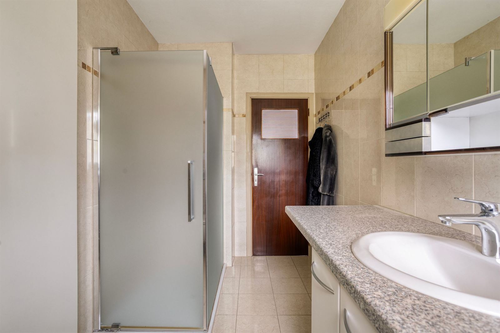 FOTO’S 17 : Villa te 1600 SINT-PIETERS-LEEUW (België) - Prijs &euro;&nbsp;498.000