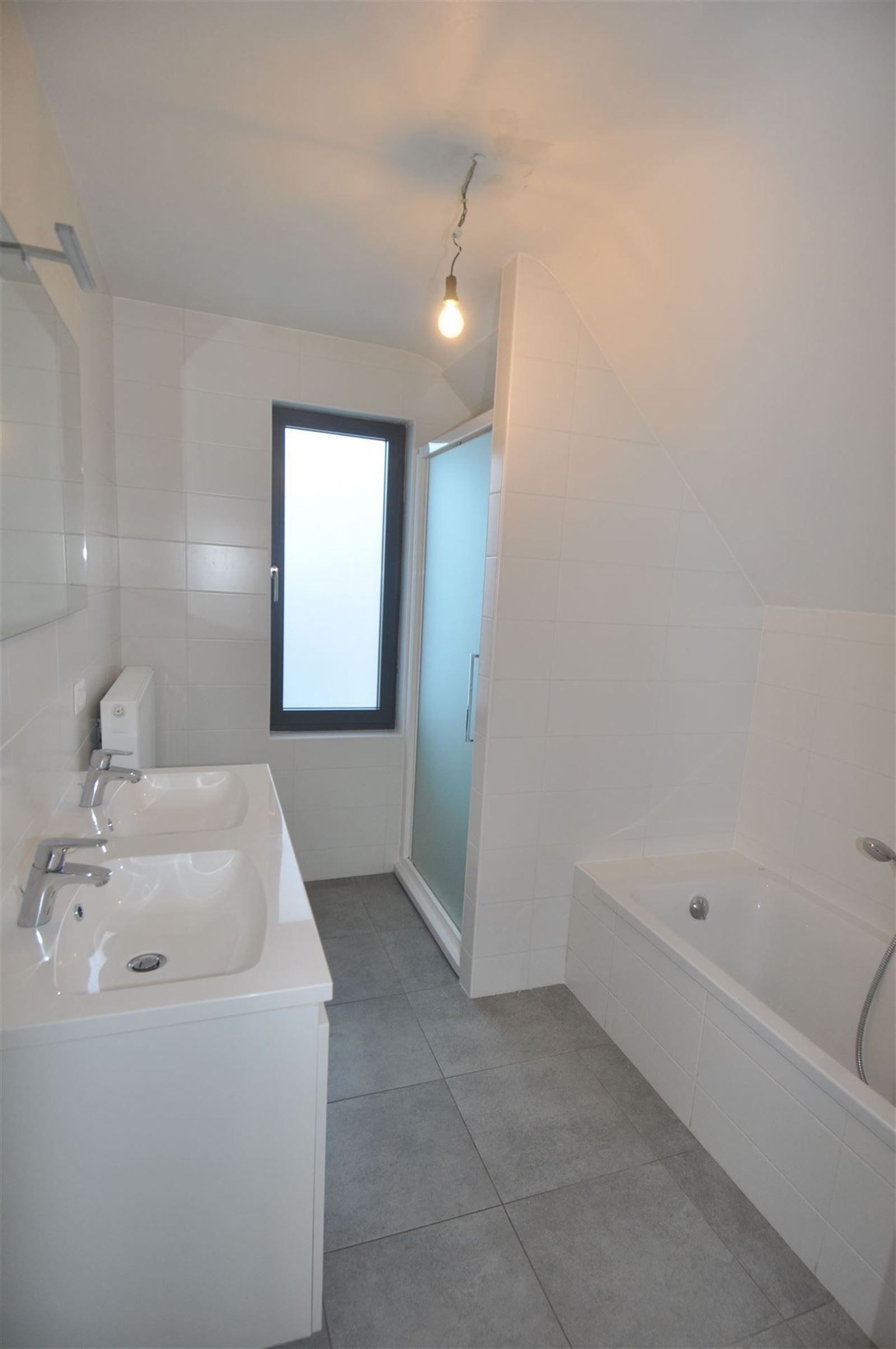 PHOTOS 11 : Appartement à 1500 HALLE (Belgique) - Prix 1.250 &euro;