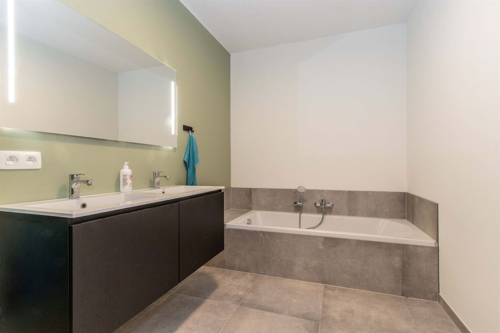 FOTO’S 20 : Appartement te 1500 HALLE (België) - Prijs &euro;&nbsp;1.490