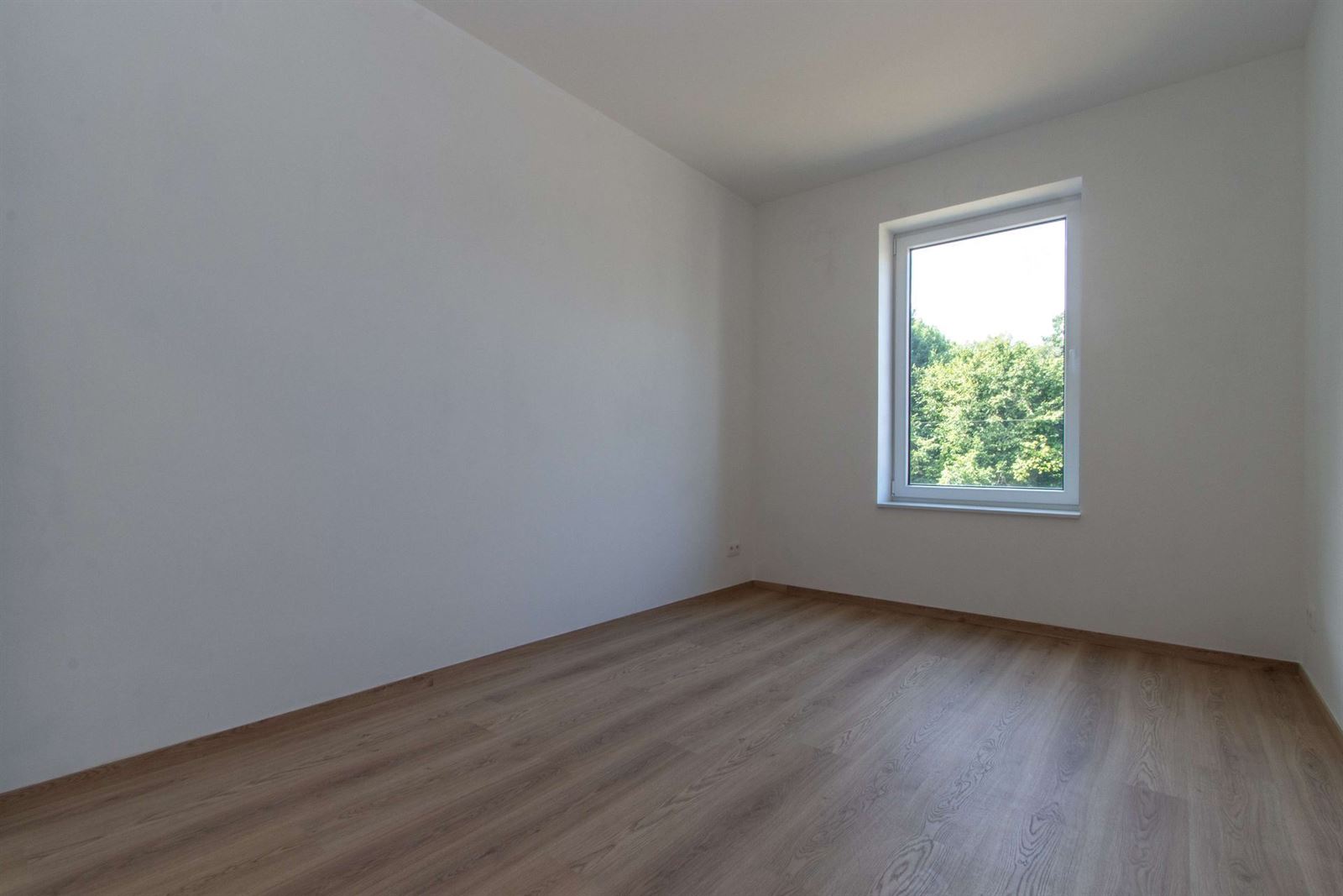 FOTO’S 24 : Appartement te 1500 HALLE (België) - Prijs &euro;&nbsp;1.490