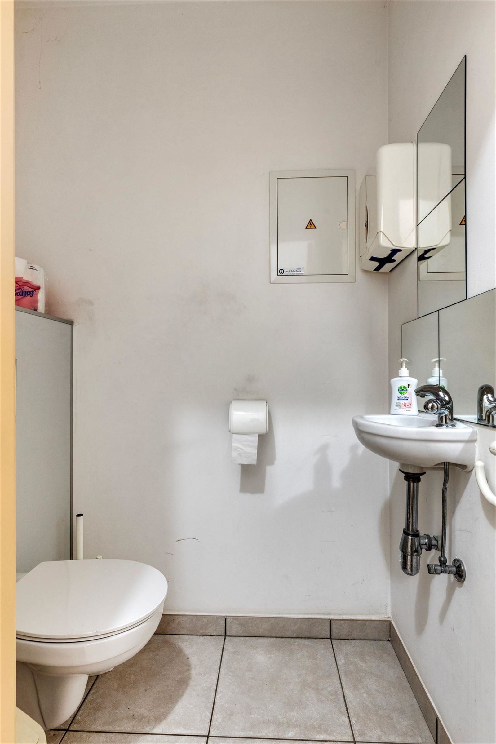 FOTO’S 10 : Kantoorruimte te 1500 HALLE (België) - Prijs &euro;&nbsp;230.000