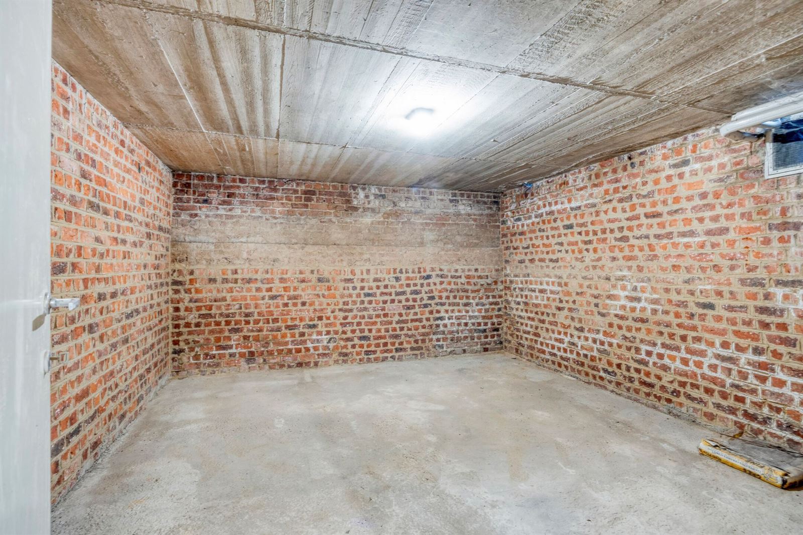 FOTO’S 24 : Woning te 1500 HALLE (België) - Prijs &euro;&nbsp;495.000