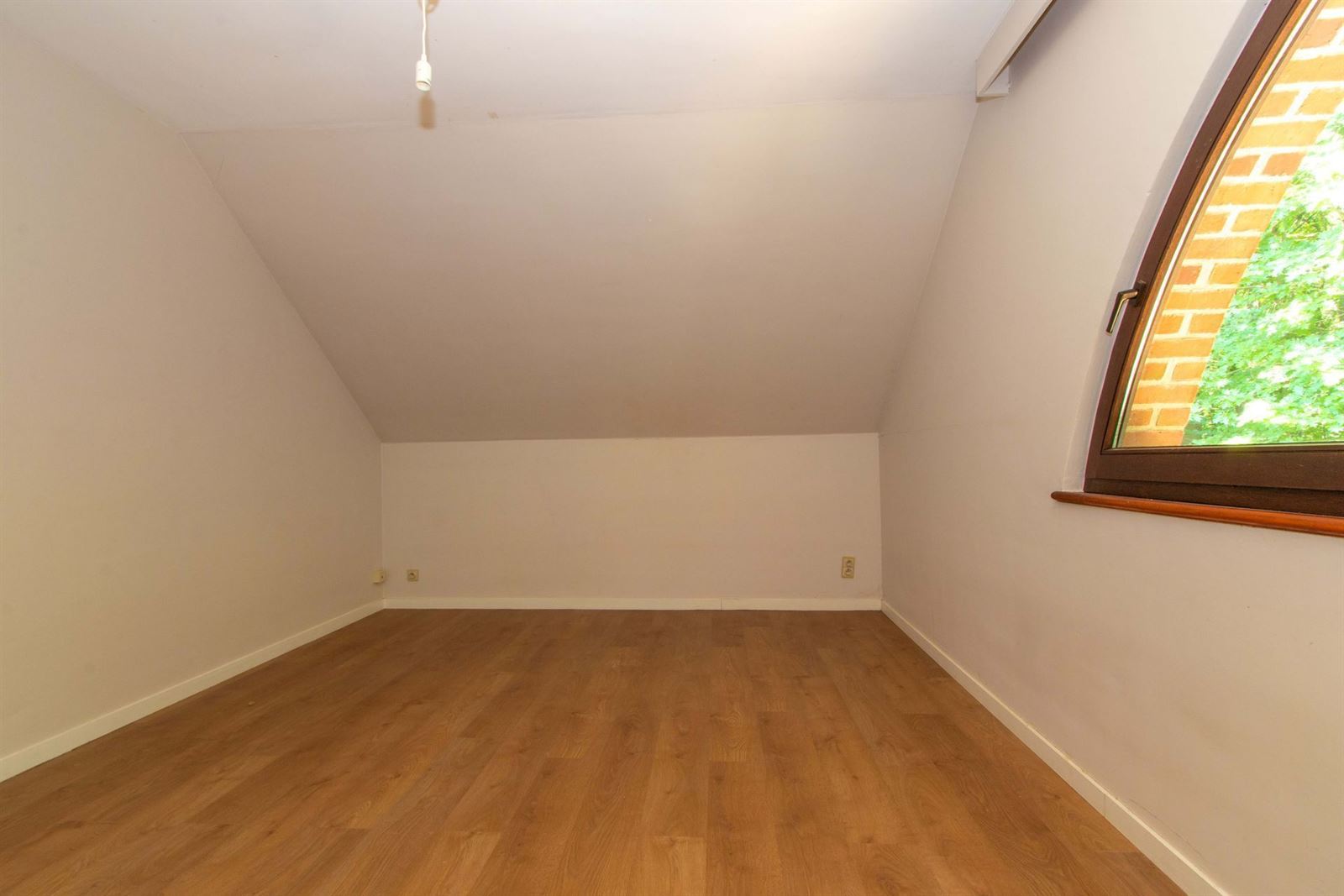 FOTO’S 15 : Woning te 1653 DWORP (België) - Prijs &euro;&nbsp;1.650