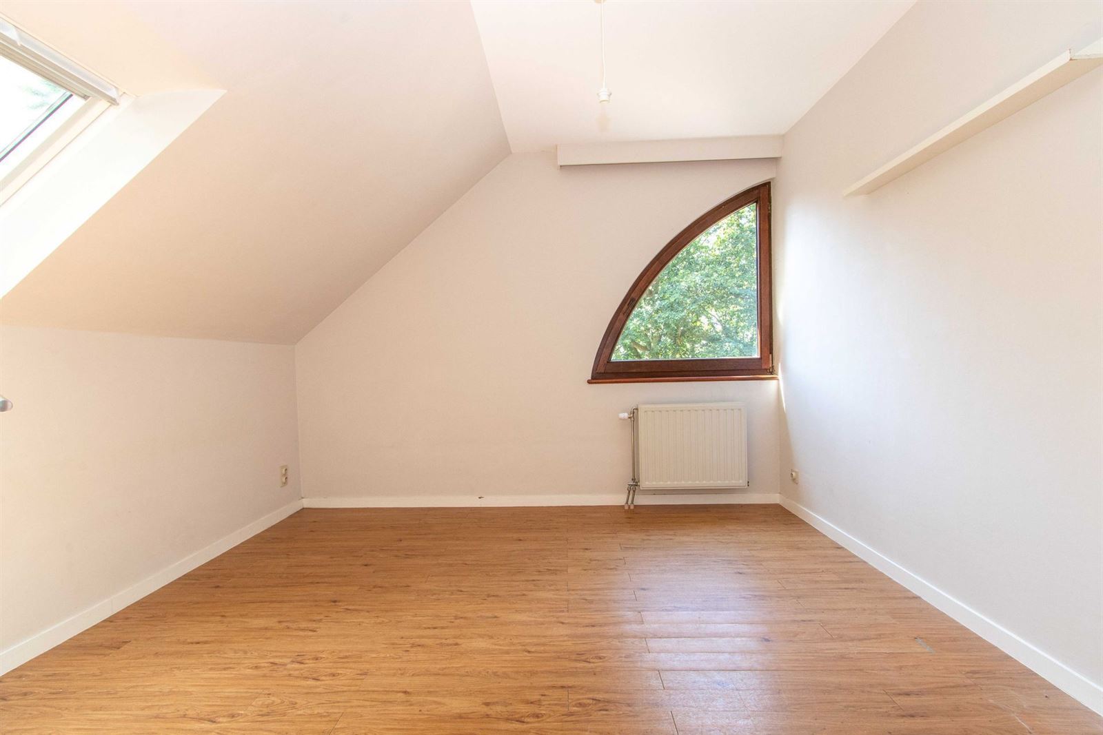 FOTO’S 11 : Woning te 1653 DWORP (België) - Prijs &euro;&nbsp;1.650