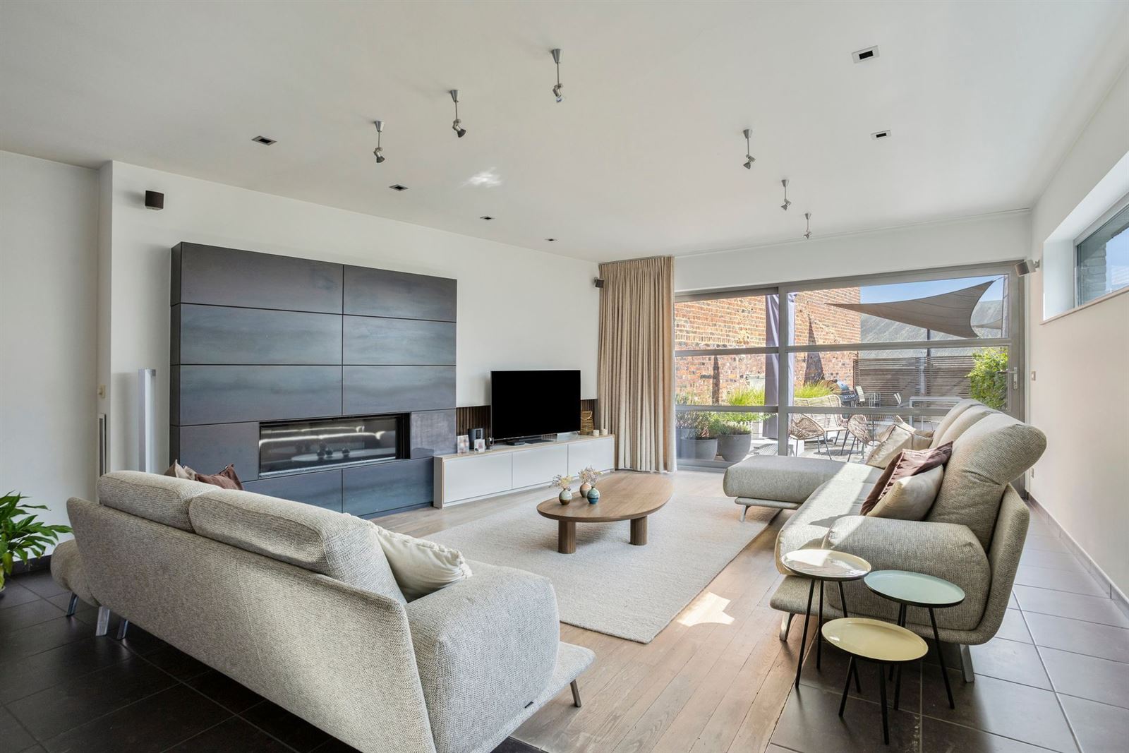 FOTO’S 12 : Kantoor met woning te 1500 HALLE (België) - Prijs &euro;&nbsp;985.000