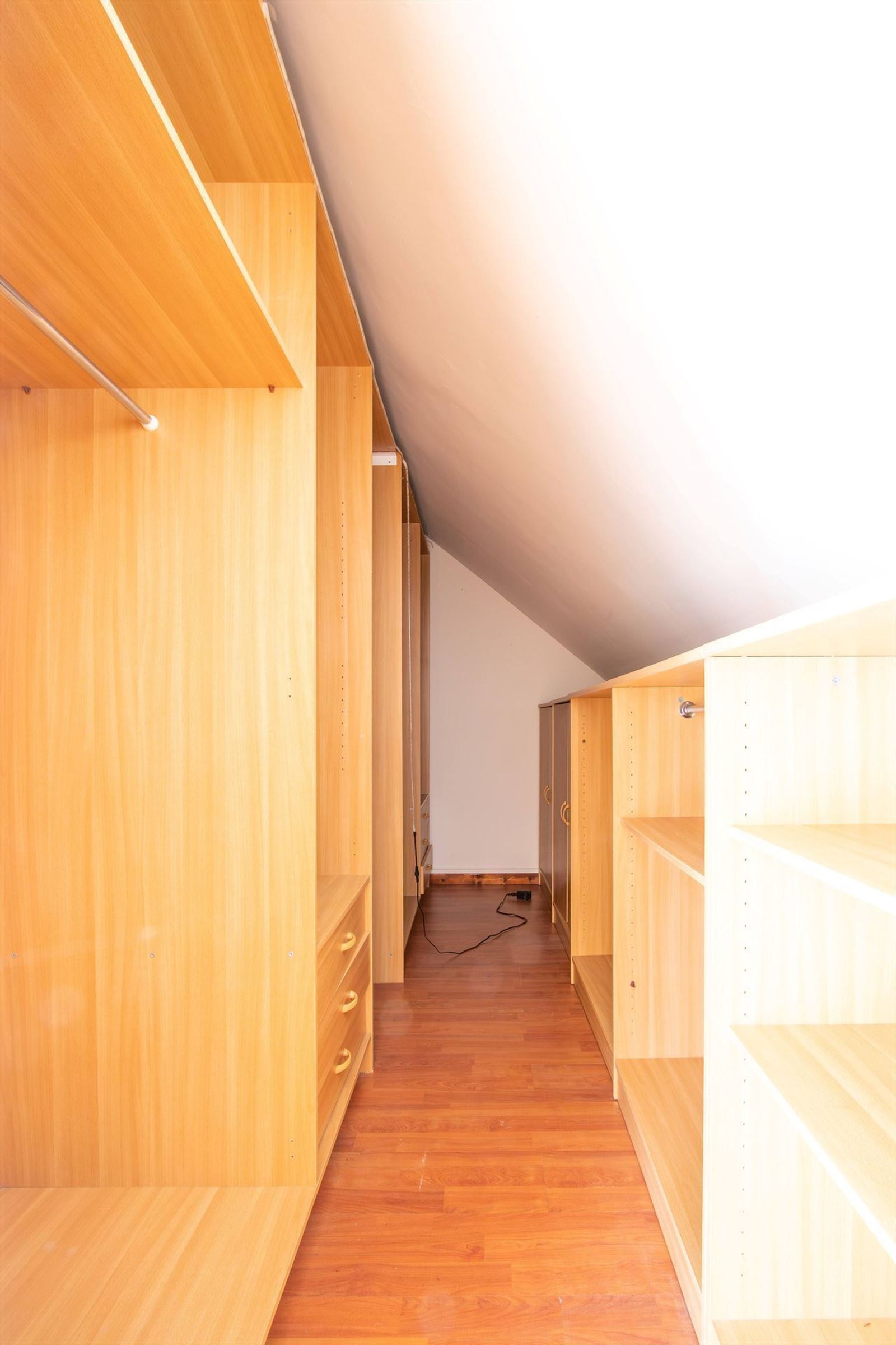 FOTO’S 16 : Woning te 1653 DWORP (België) - Prijs &euro;&nbsp;1.650