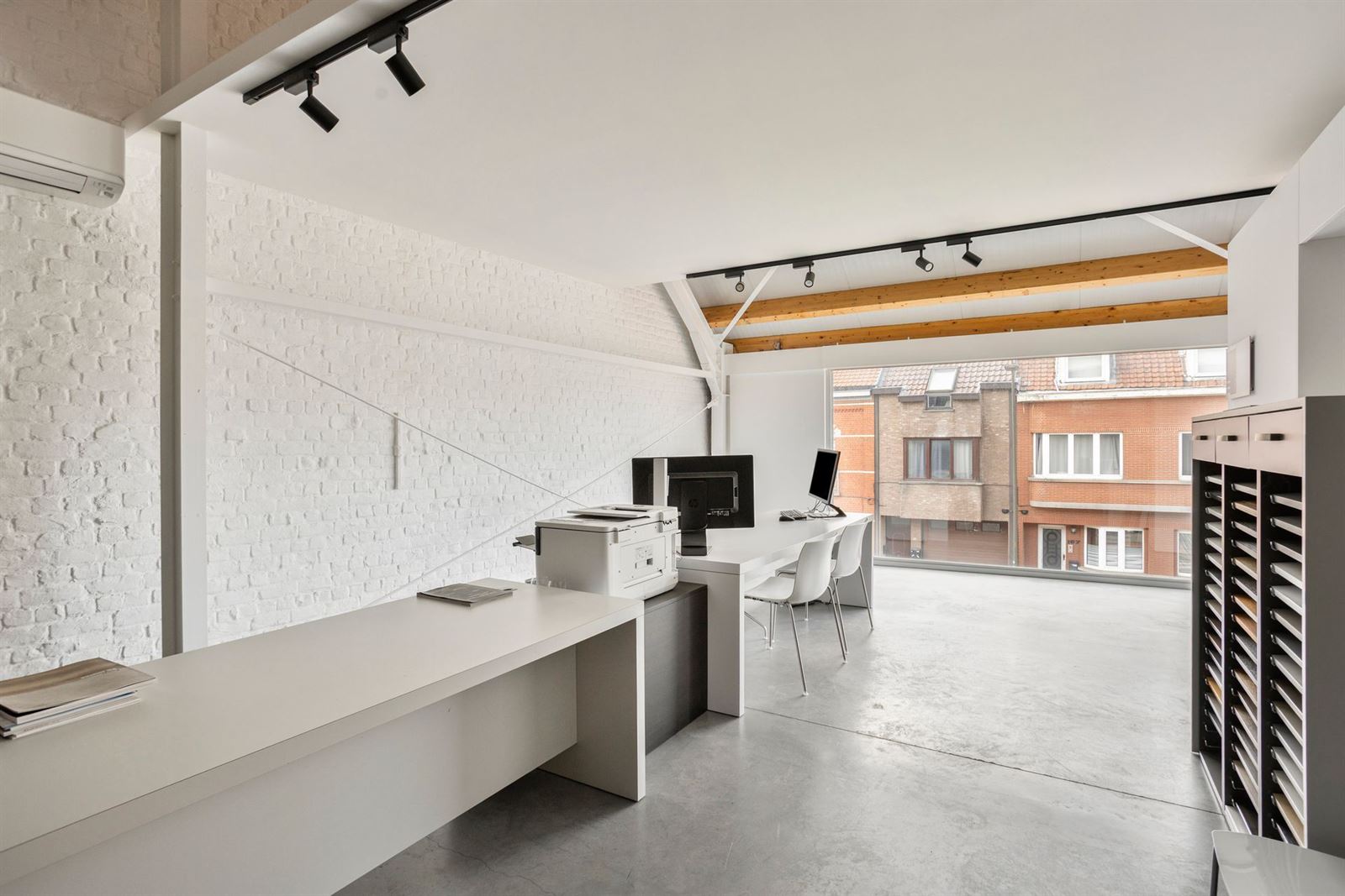 FOTO’S 8 : Kantoor met woning te 1500 HALLE (België) - Prijs &euro;&nbsp;985.000