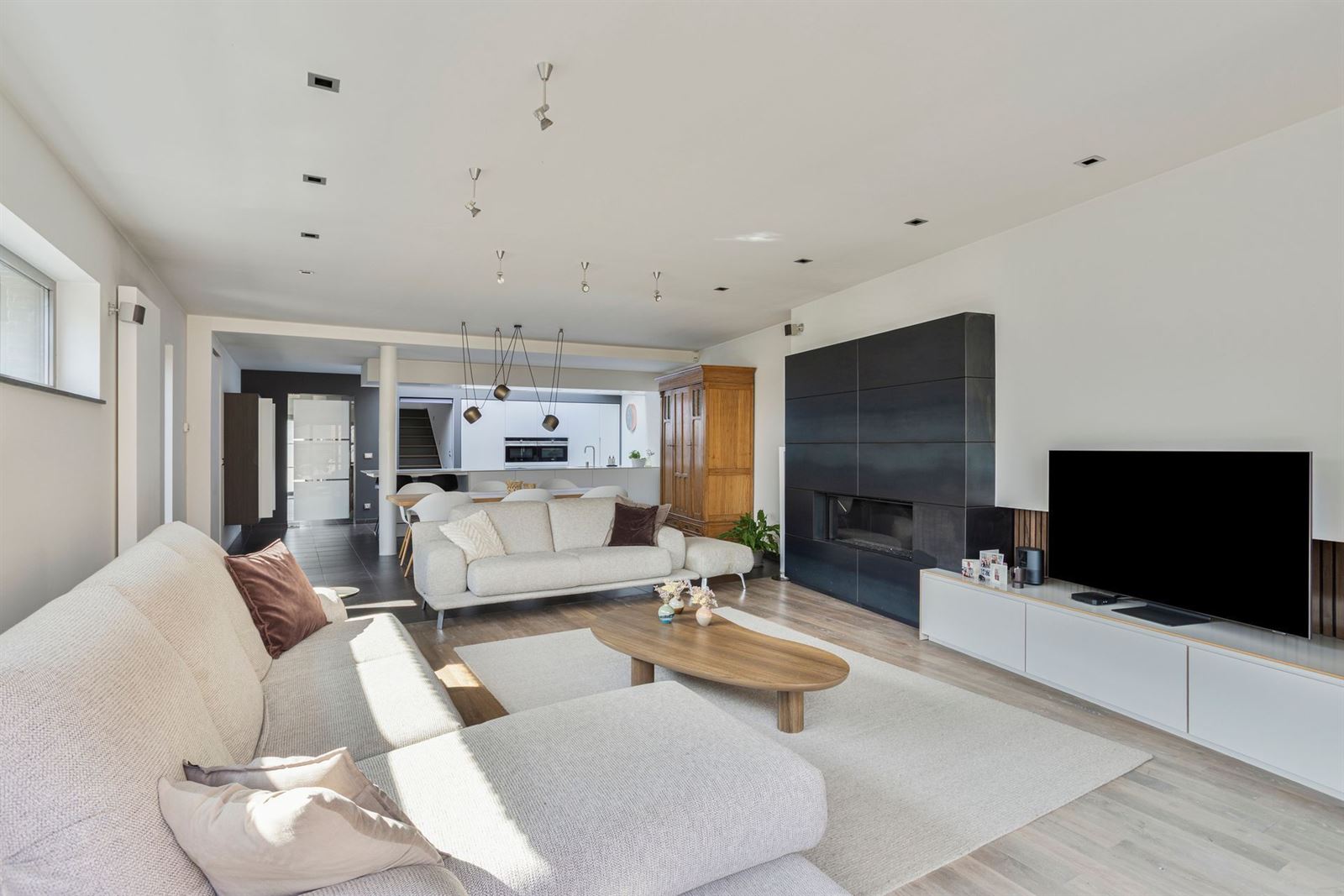 FOTO’S 13 : Kantoor met woning te 1500 HALLE (België) - Prijs &euro;&nbsp;985.000
