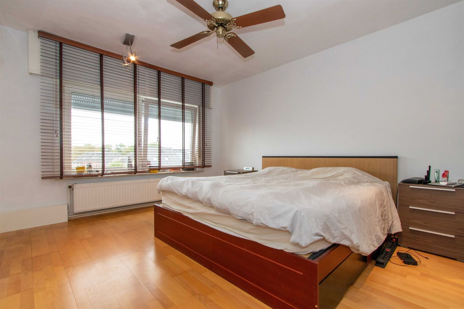 FOTO’S 13 : Woning te 1600 SINT-PIETERS-LEEUW (België) - Prijs &euro;&nbsp;1.800