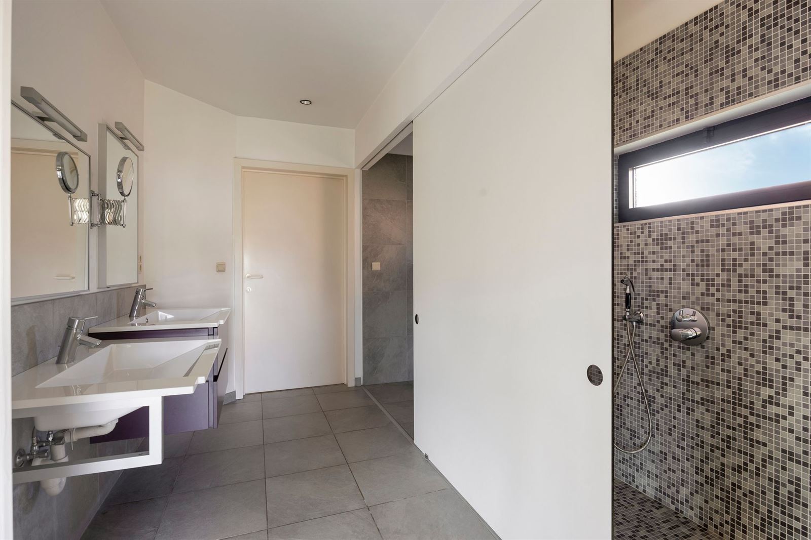 FOTO’S 26 : Woning te 1640 SINT-GENESIUS-RODE (België) - Prijs &euro;&nbsp;840.000