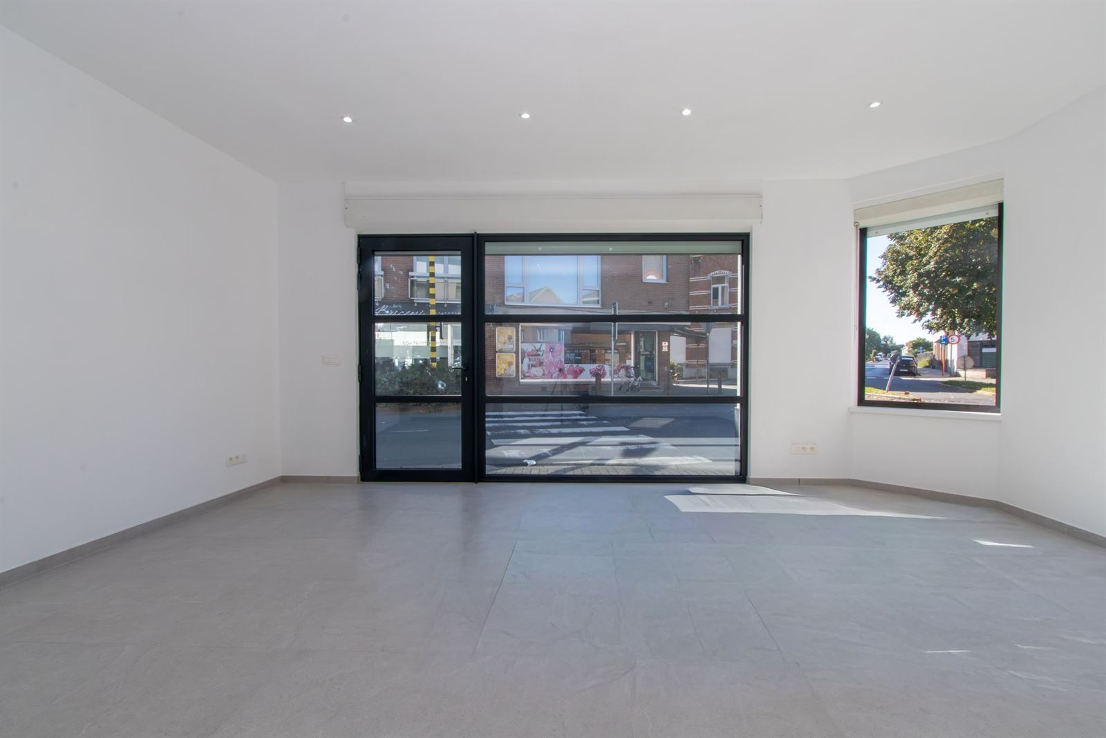 FOTO’S 5 : Handelspand te 1600 SINT-PIETERS-LEEUW (België) - Prijs &euro;&nbsp;995