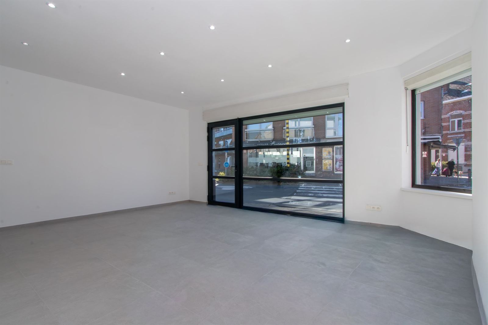 FOTO’S 2 : Handelspand te 1600 SINT-PIETERS-LEEUW (België) - Prijs &euro;&nbsp;995