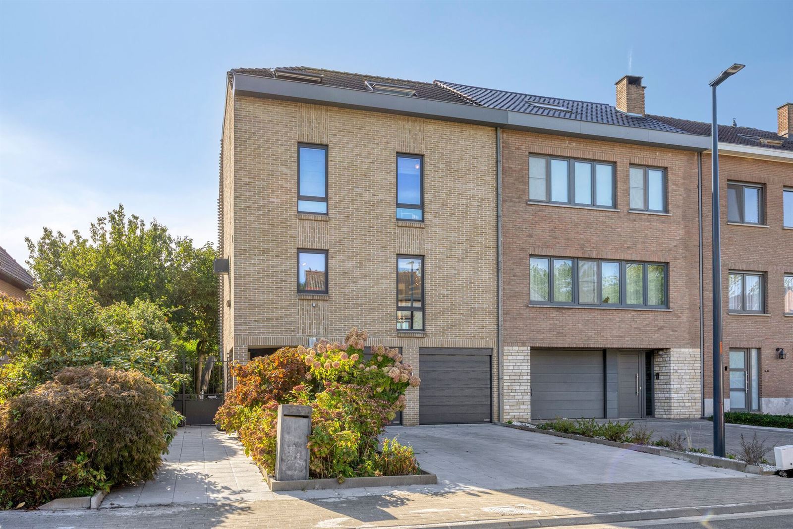 FOTO’S 4 : Woning te 1600 SINT-PIETERS-LEEUW (België) - Prijs &euro;&nbsp;580.000