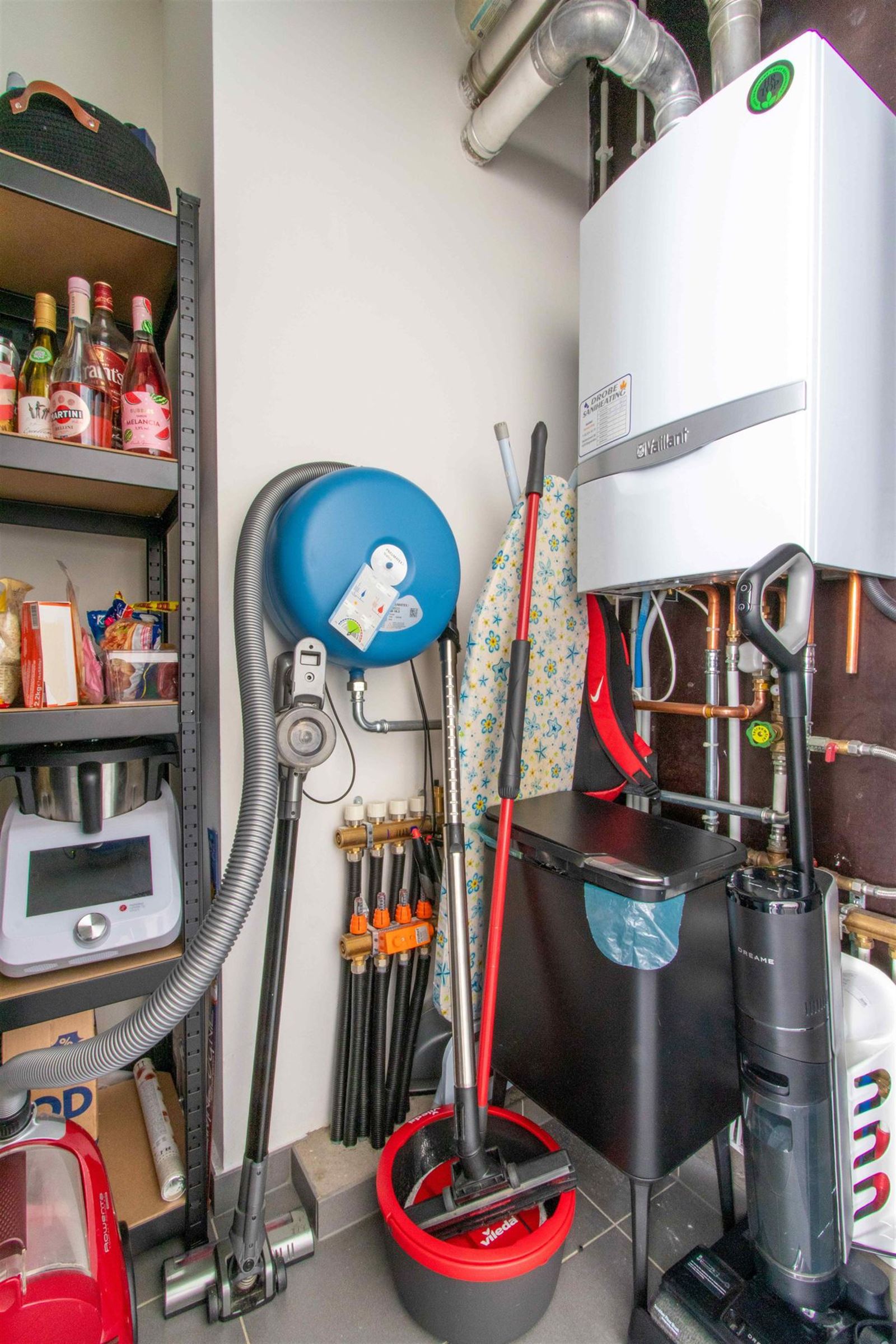 FOTO’S 11 : Appartement te 1600 SINT-PIETERS-LEEUW (België) - Prijs &euro;&nbsp;930