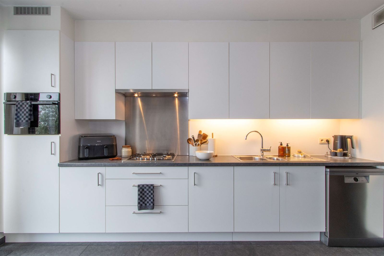 FOTO’S 5 : Appartement te 1600 SINT-PIETERS-LEEUW (België) - Prijs &euro;&nbsp;930