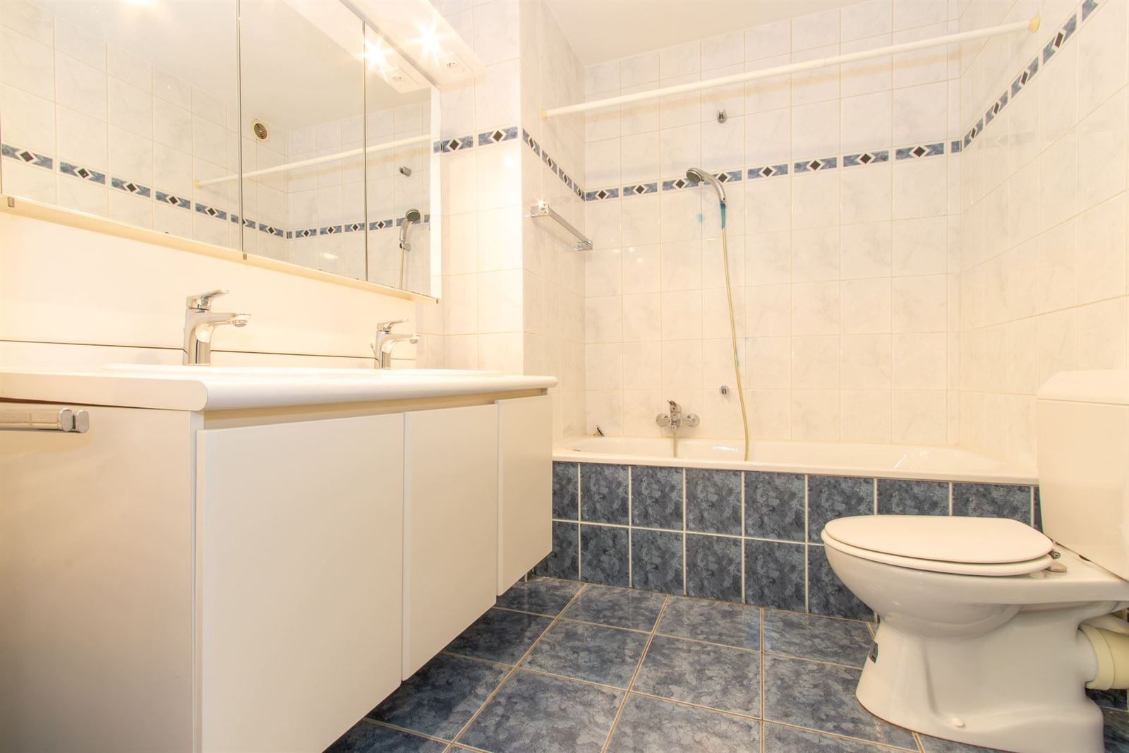 FOTO’S 13 : Appartement te 1640 SINT-GENESIUS-RODE (België) - Prijs &euro;&nbsp;1.250